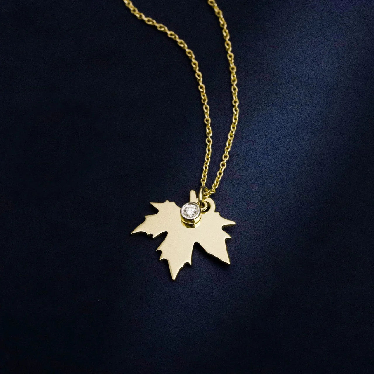 0,02 Karat Pırlanta Kolye "Yaprak" - Venta Jewelry