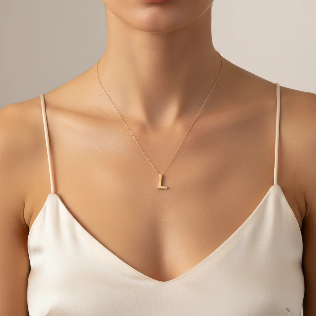 0,02 Karat Pırlantalı Harfli Kolye "L" - Venta Jewelry