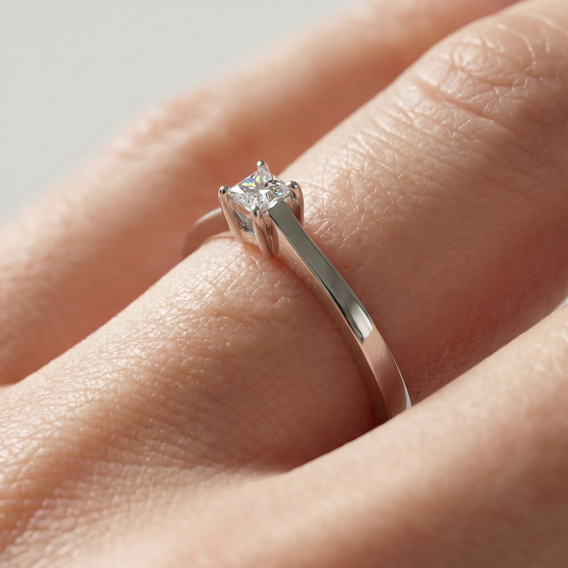 0,12 Karat F Renk Tektaş Pırlanta Yüzük, F Renk SI - Venta Jewelry
