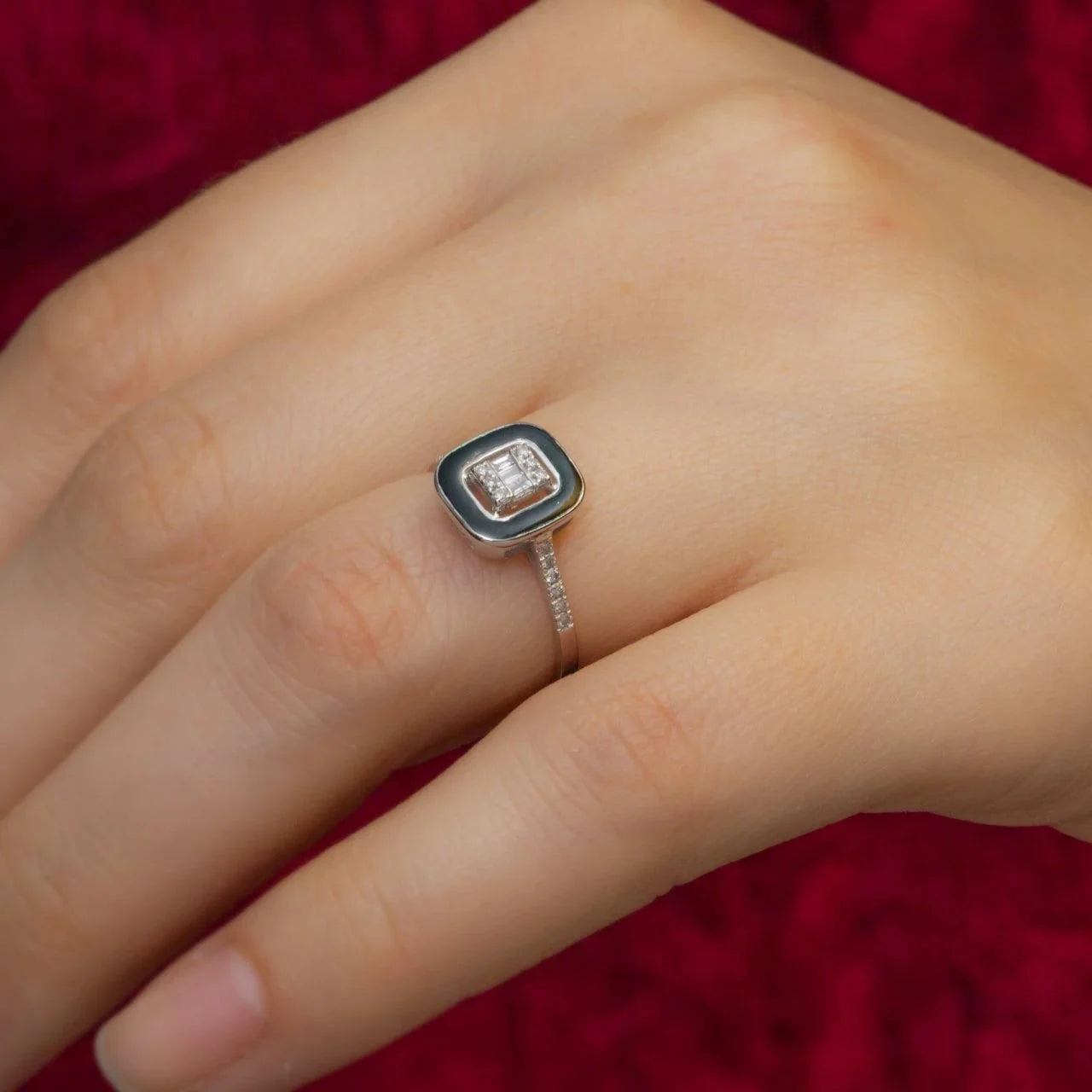 0,15 Karat Mineli Baget Pırlanta Yüzük "Mina" - Venta Jewelry