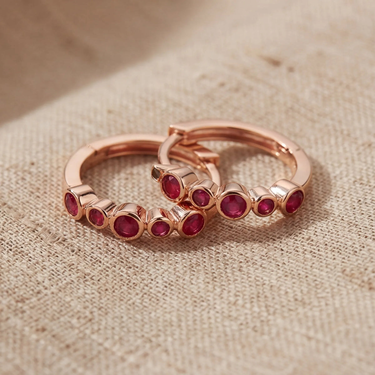 0,16 Karat Halka Küpe "Yakut" - Venta Jewelry
