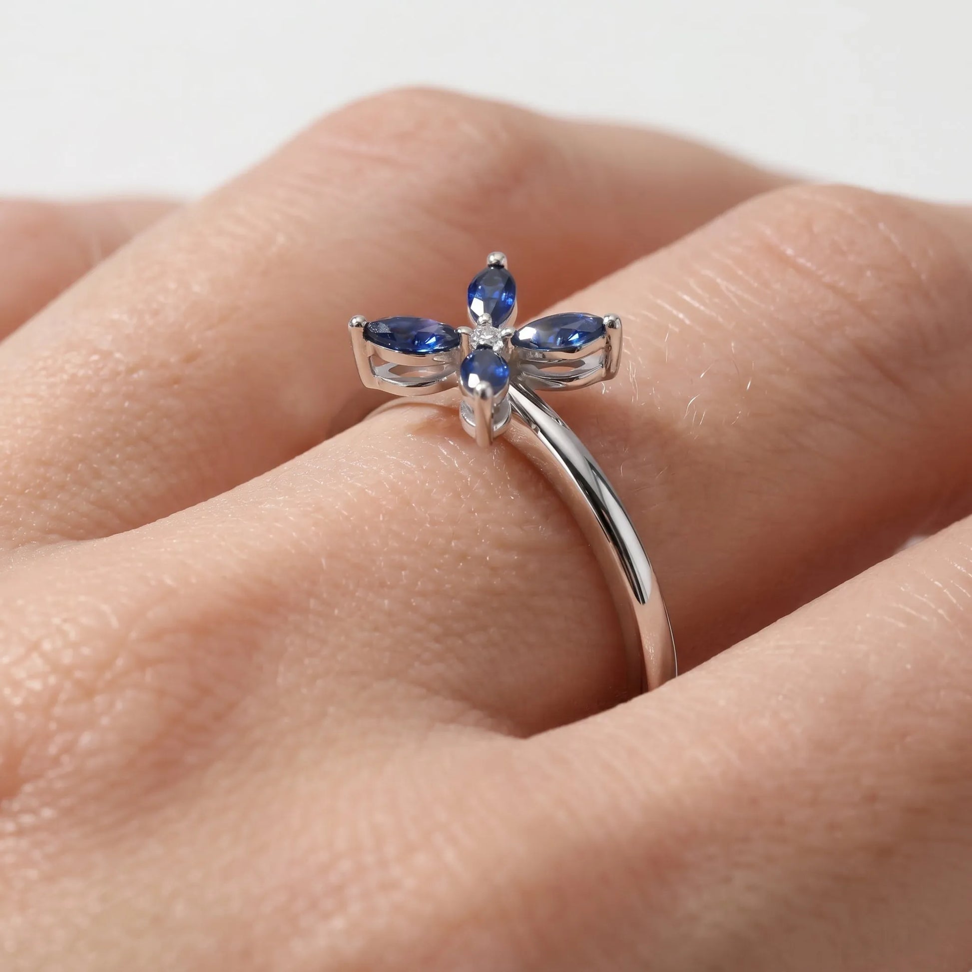 0,33 Karat Pırlantalı Safir Yüzük, F Renk SI - Venta Jewelry
