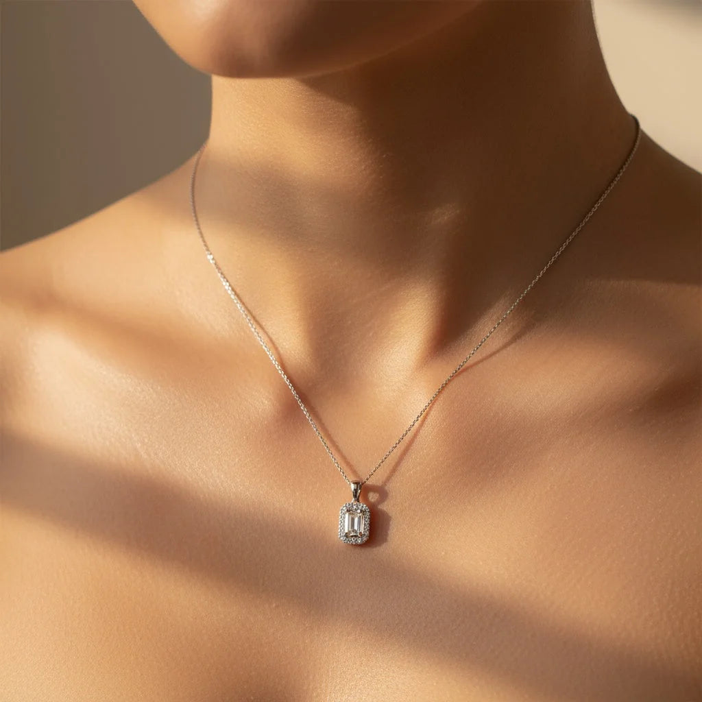 0,41 Karat Zümrüt Kesim Pırlanta Kolye "Leda" - Venta Jewelry