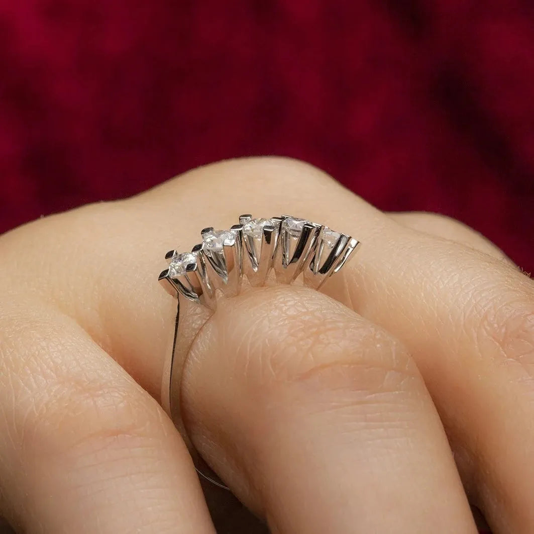 0,45 Karat Beştaş Pırlanta Yüzük "Aysar", F Renk SI2 - Venta Jewelry
