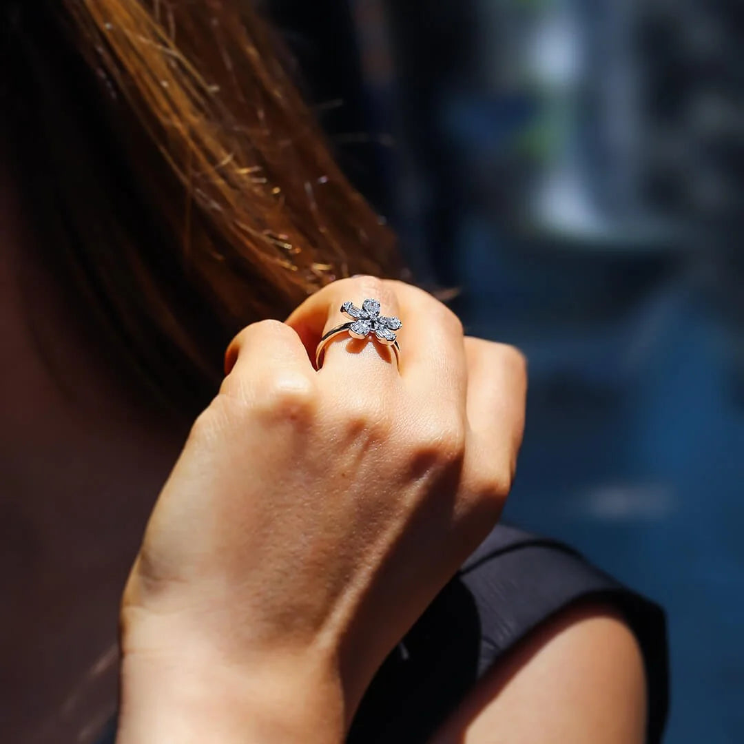 0,46 Karat Tasarım Baget Pırlanta Yüzük - Venta Jewelry