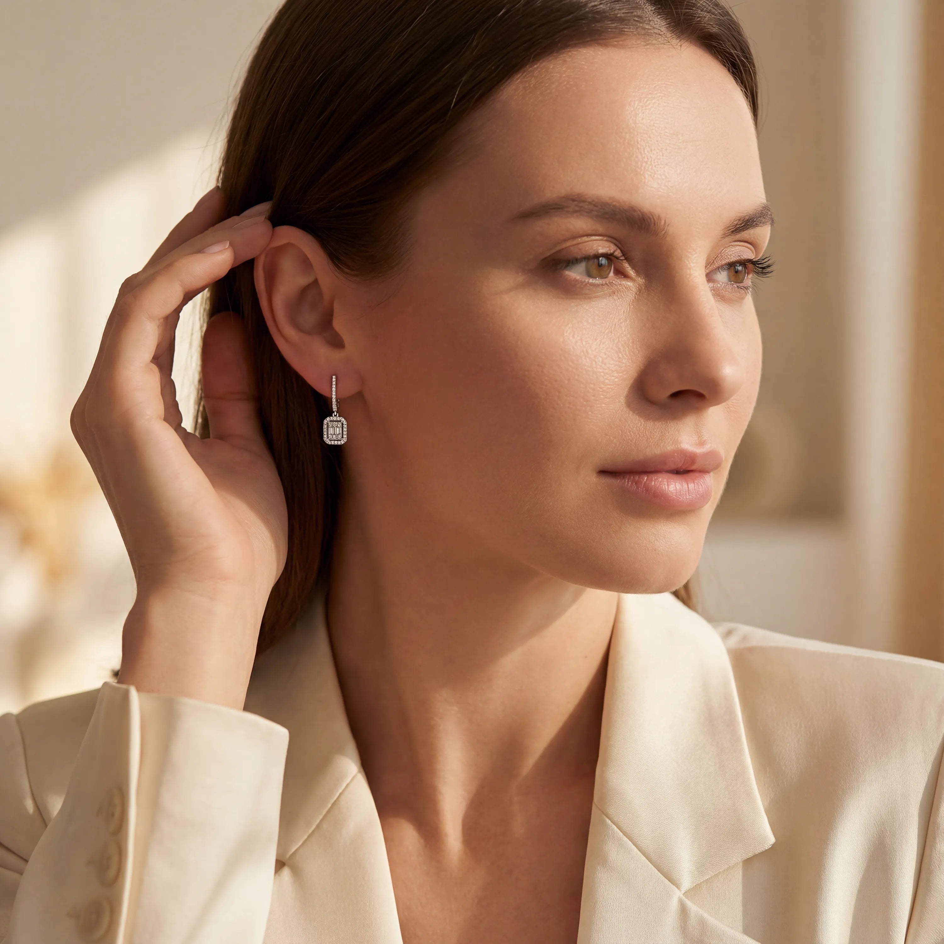 0,54 Karat Baget Pırlanta Küpe, F Renk SI - Venta Jewelry