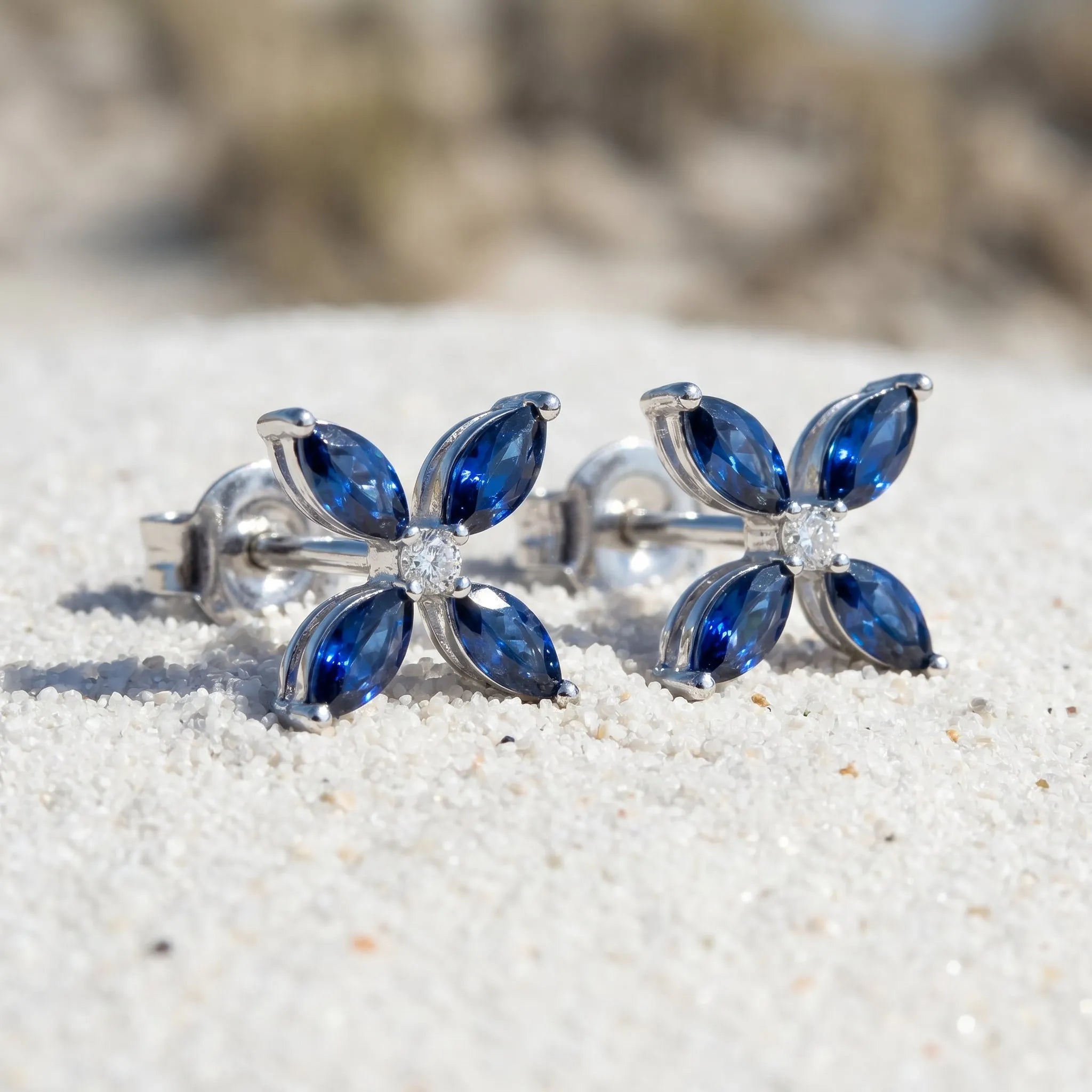 0,64 Karat Pırlantalı Safir Küpe, F Renk SI - Venta Jewelry