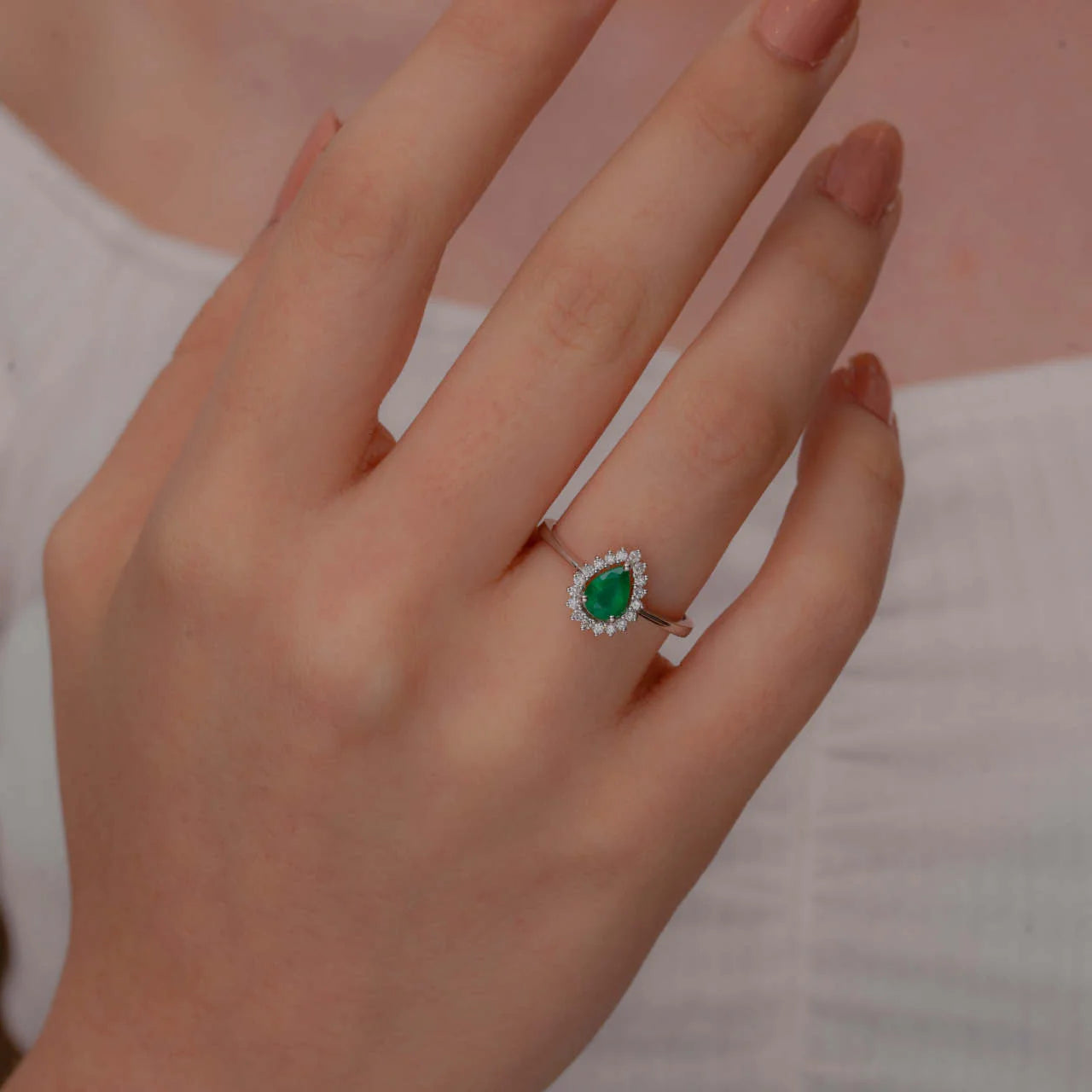 0,73 Karat Pırlantalı Zümrüt Yüzük "Beren" - Venta Jewelry