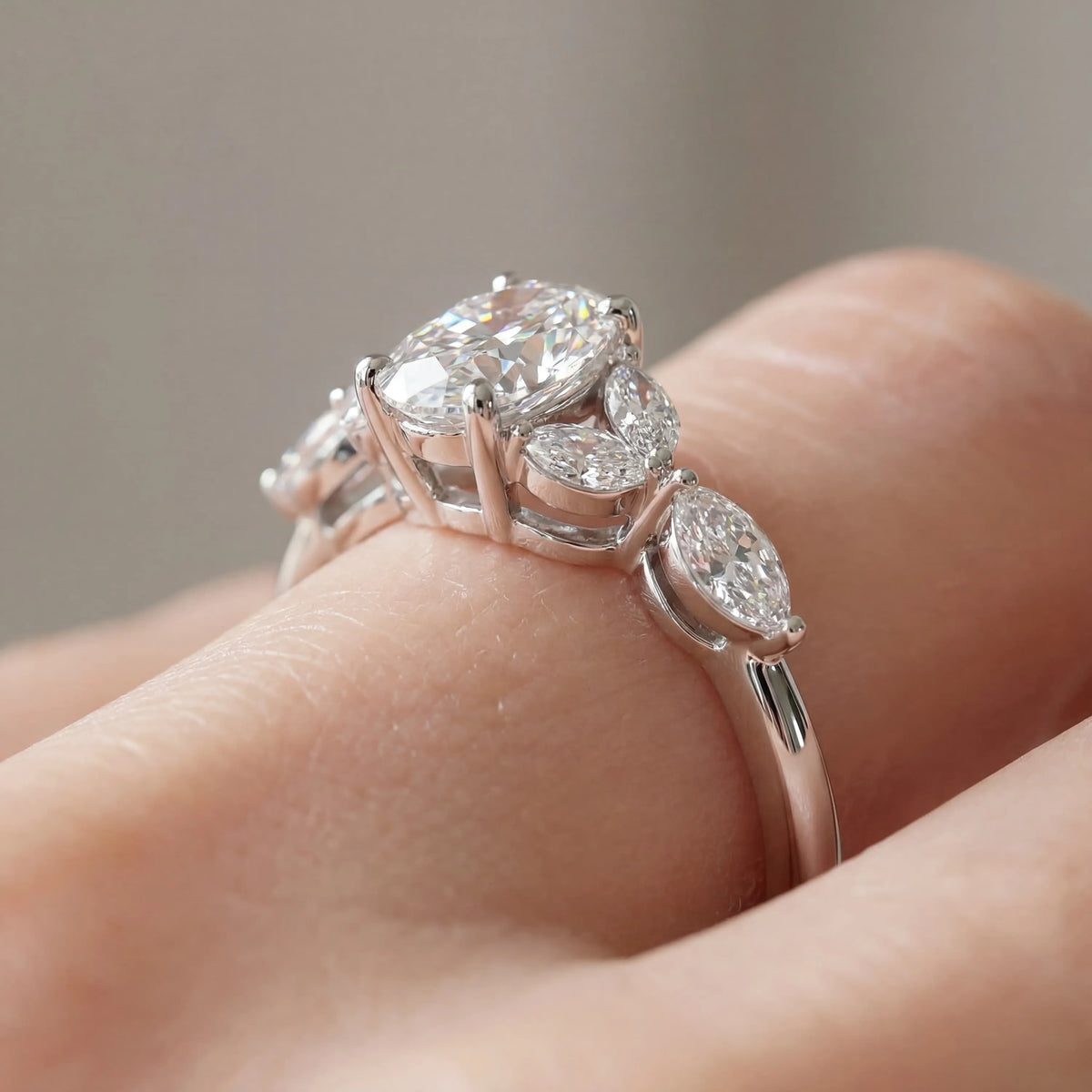0,93 Karat Oval ve Markiz Tektaş Pırlanta Yüzük, F Renk SI1 - Venta Jewelry
