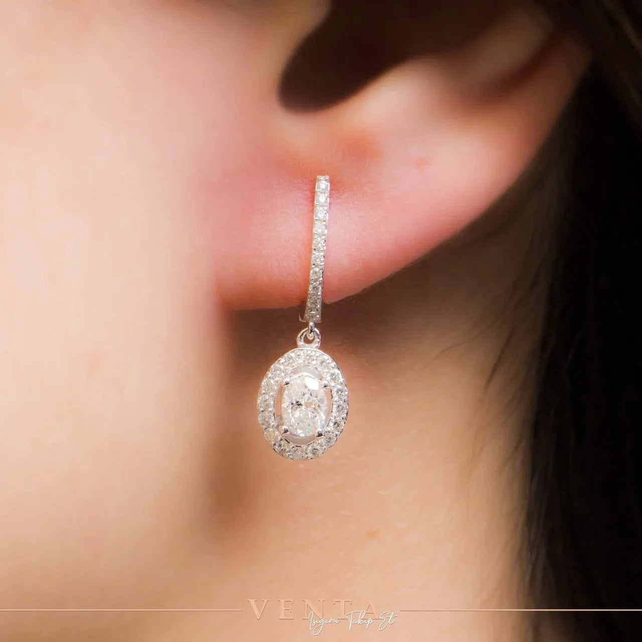 0,98 Karat Paveli Tektaş Pırlanta Küpe "Bengi", F Renk SI - Venta Jewelry