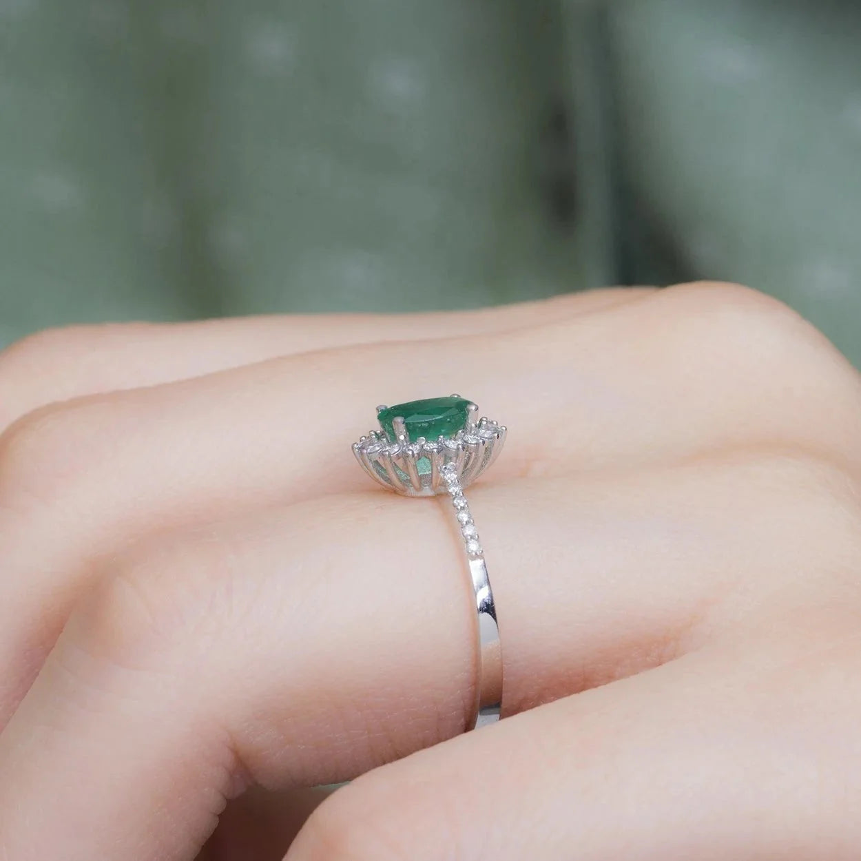 1,00 Karat Pırlantalı Zümrüt Yüzük "Feuille" - Venta Jewelry