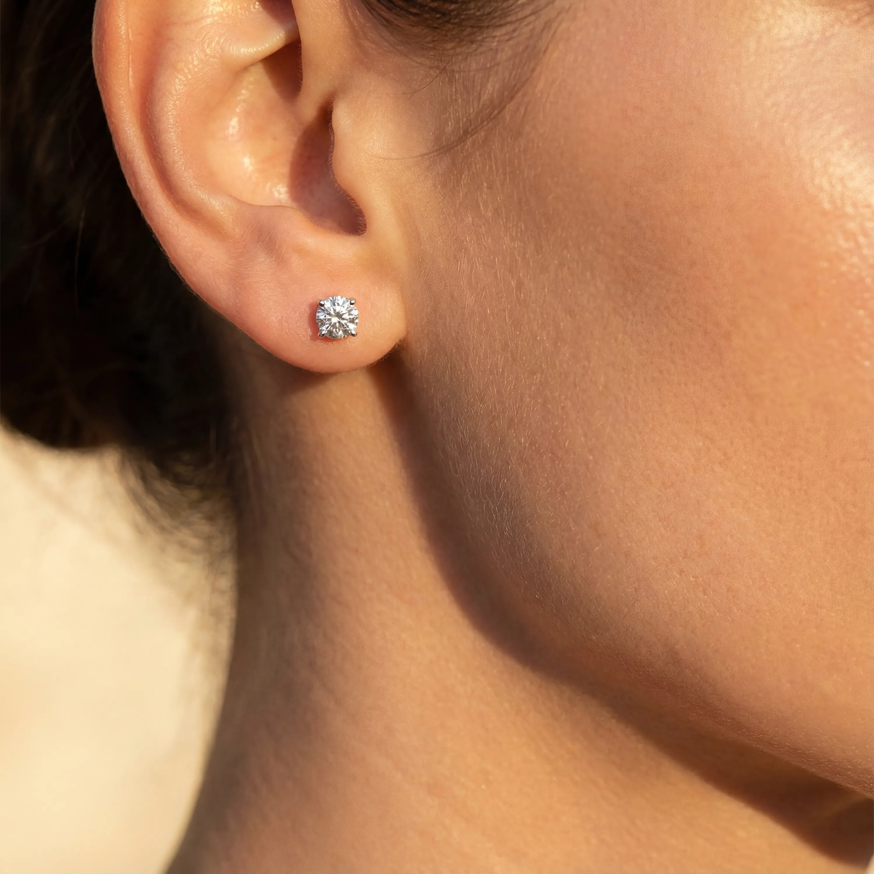 1,00 Karat Tektaş Pırlanta Küpe, F Renk SI - Venta Jewelry
