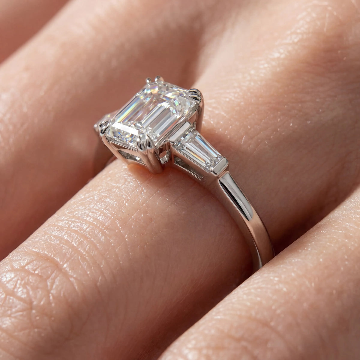 1,84 Karat Özel Kesim Tektaş Pırlanta Yüzük, D Renk VS1 - Venta Jewelry
