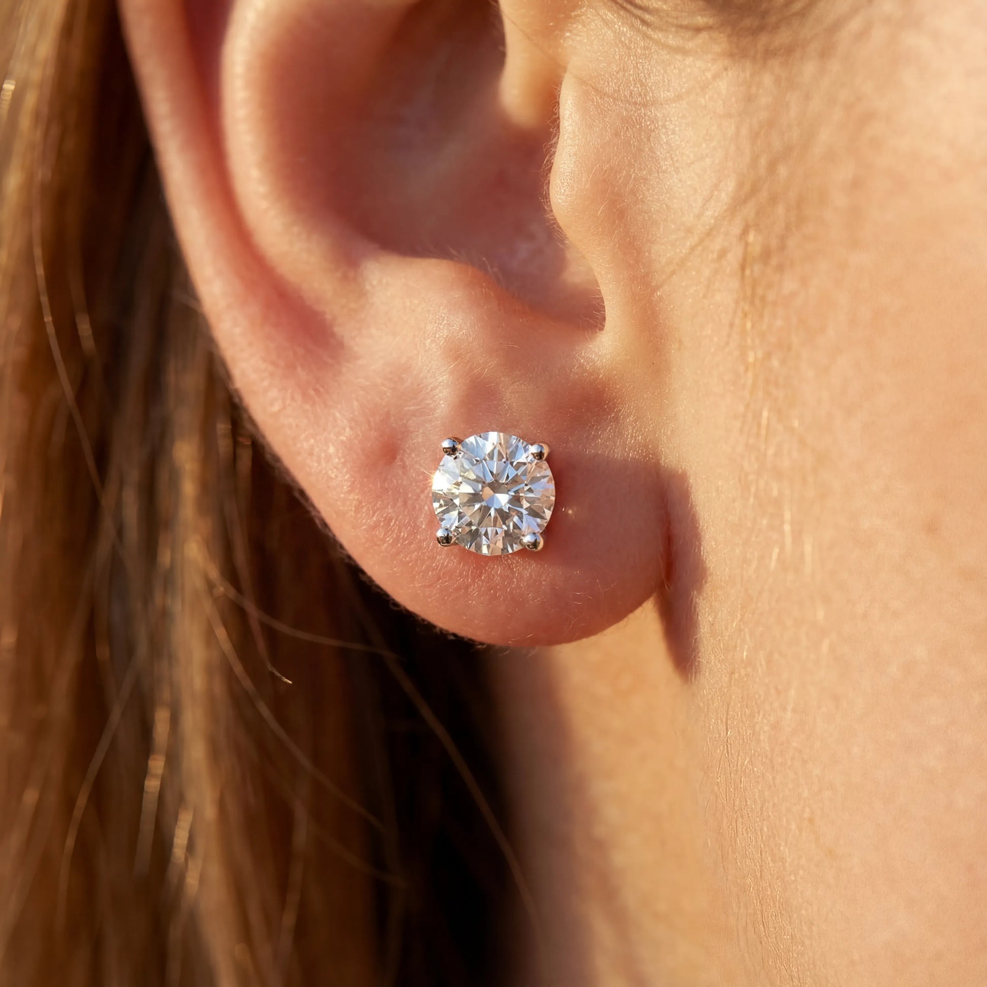 2,00 Karat Tektaş Pırlanta Küpe, F Renk SI - Venta Jewelry
