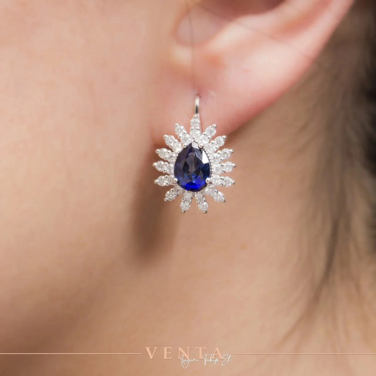 4,12 Karat Pırlantalı Safir Küpe - Venta Jewelry