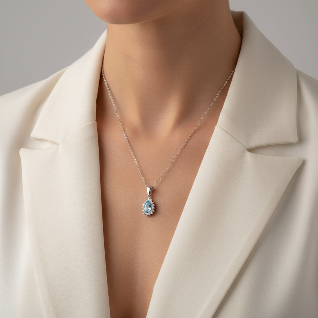 0,33 Karat Pırlantalı Blue Topaz Kolye