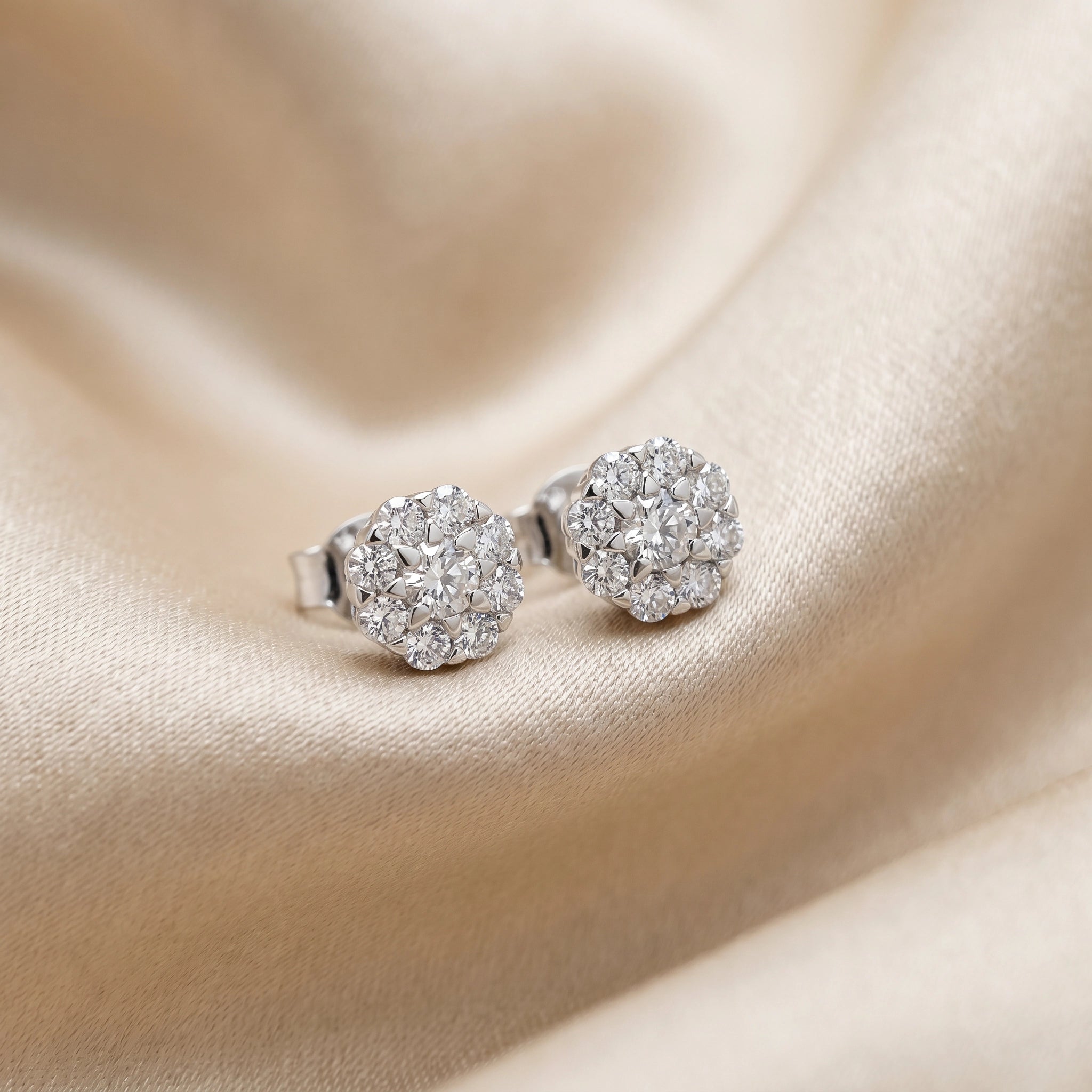 0,79 Karat F Renk Coronet Pırlanta Küpe, F Renk SI - Venta Jewelry