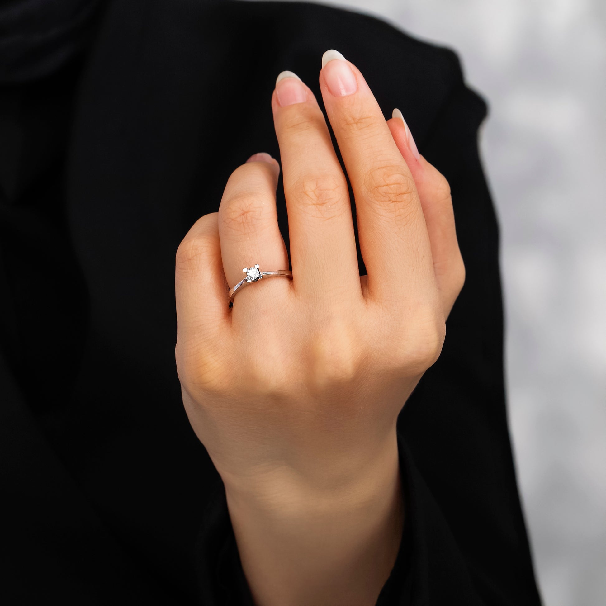 HRD Sertifikalı 0,20 Karat Tektaş Pırlanta Yüzük "Liya"