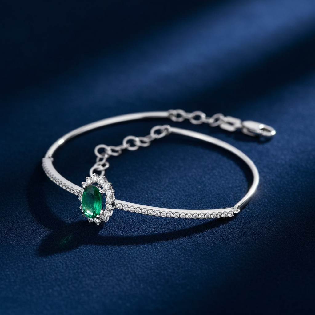1,23 Karat Pırlantalı Zümrüt Bileklik "Feuille"