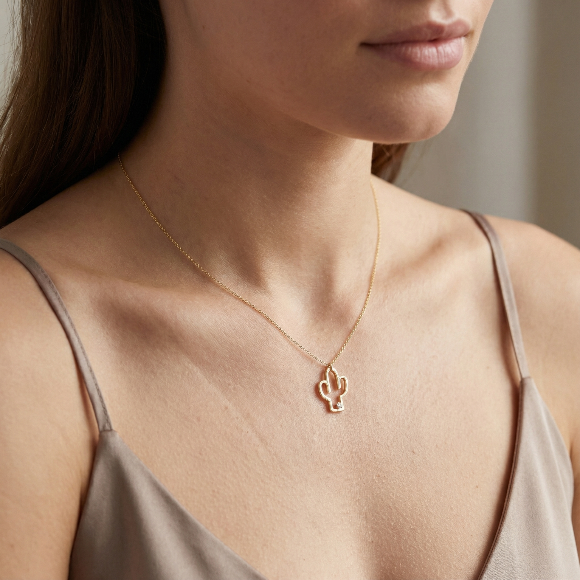 0,01 Karat Pırlantalı Kolye "Kaktüs"