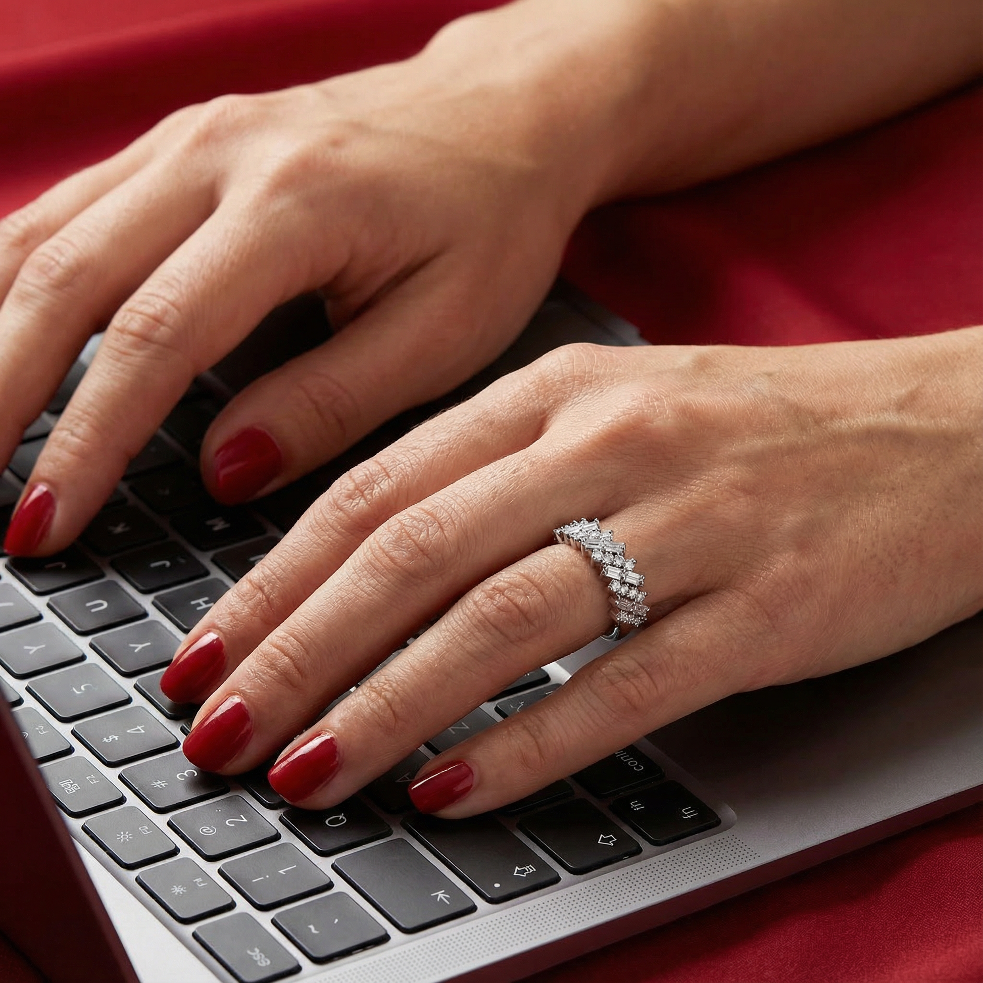 0,39 Karat Tasarım Baget Pırlanta Yüzük