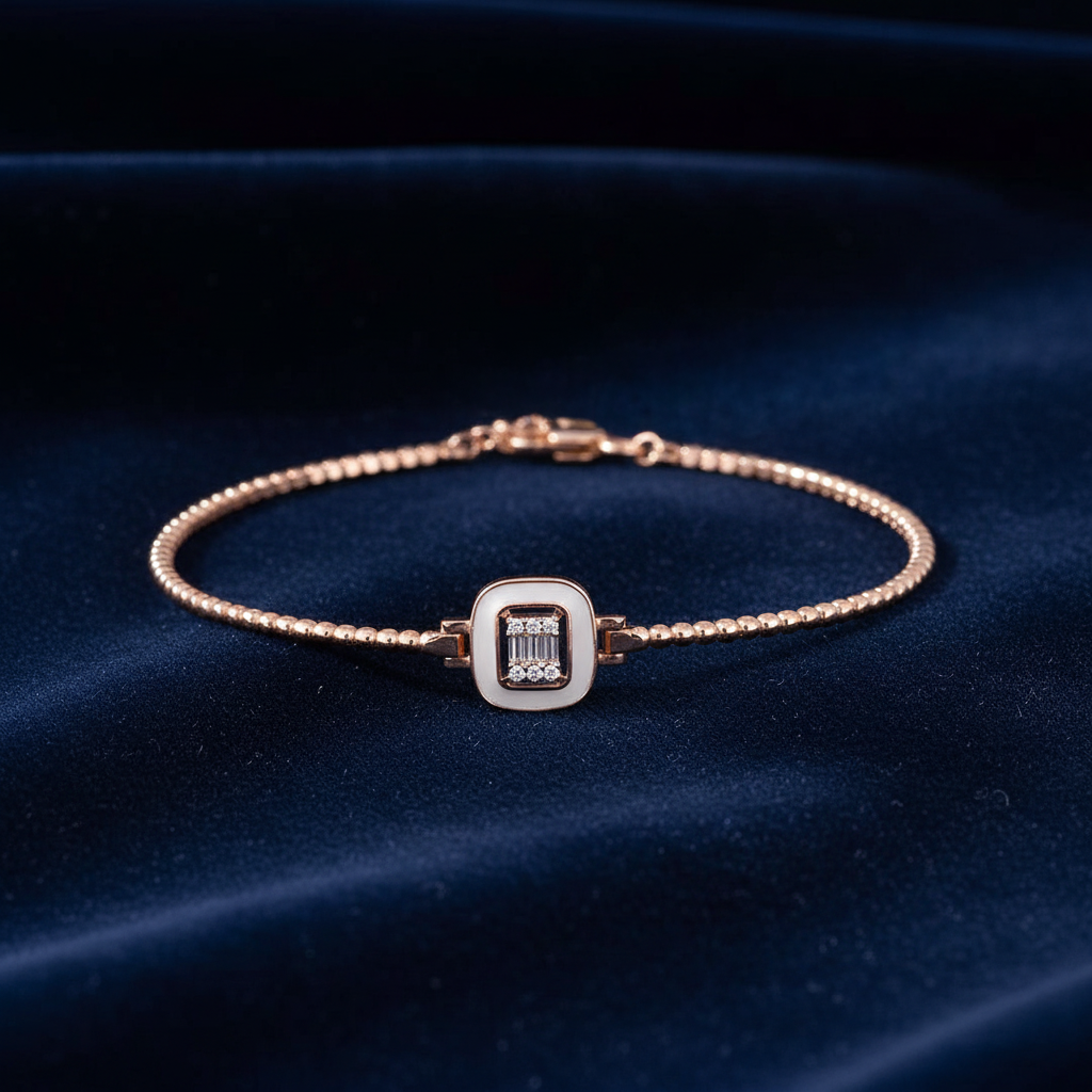 0,09 Karat Mineli Baget Pırlanta Bileklik "Mina"