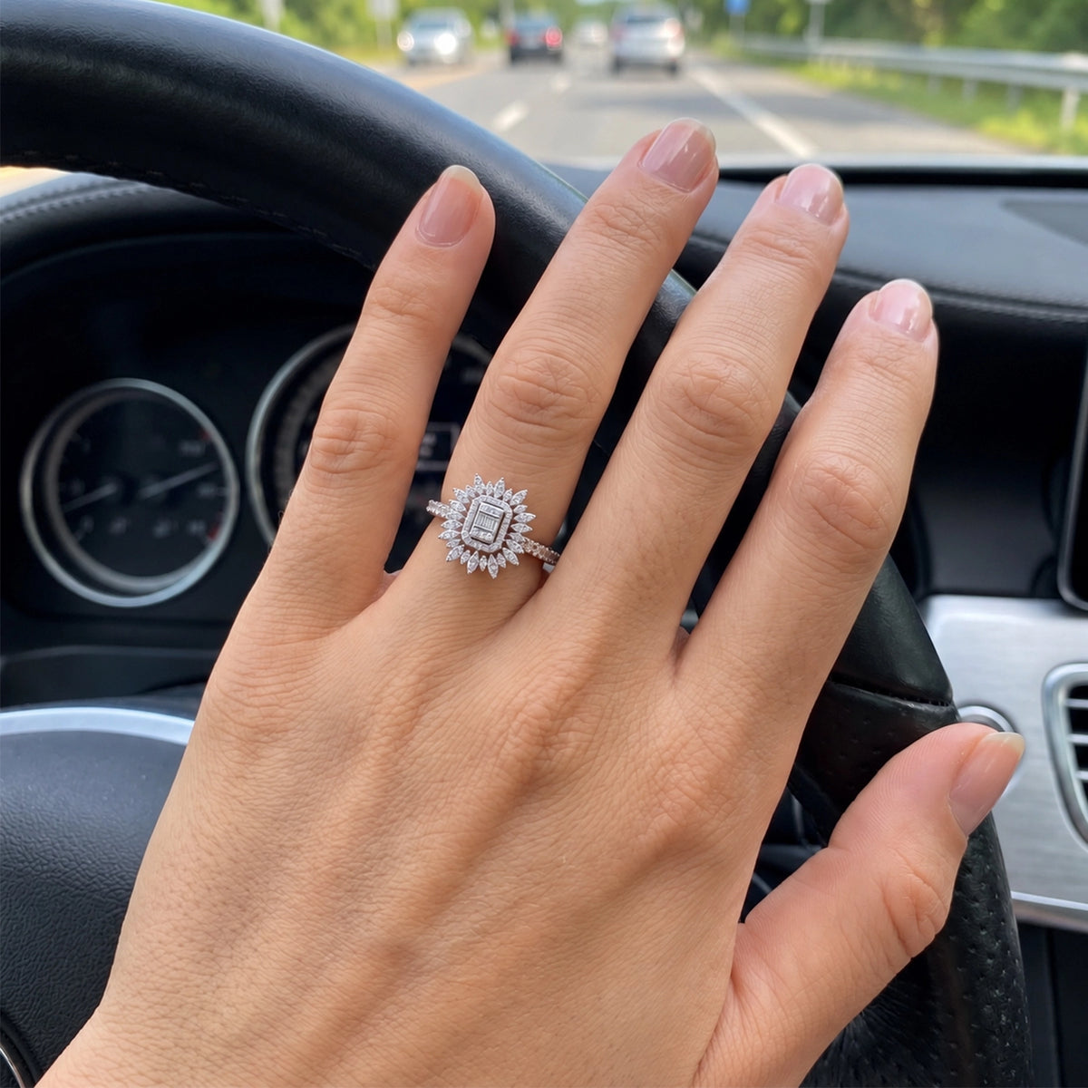 0.30 Carat Half-Circle Diamond Ring "Veca"
