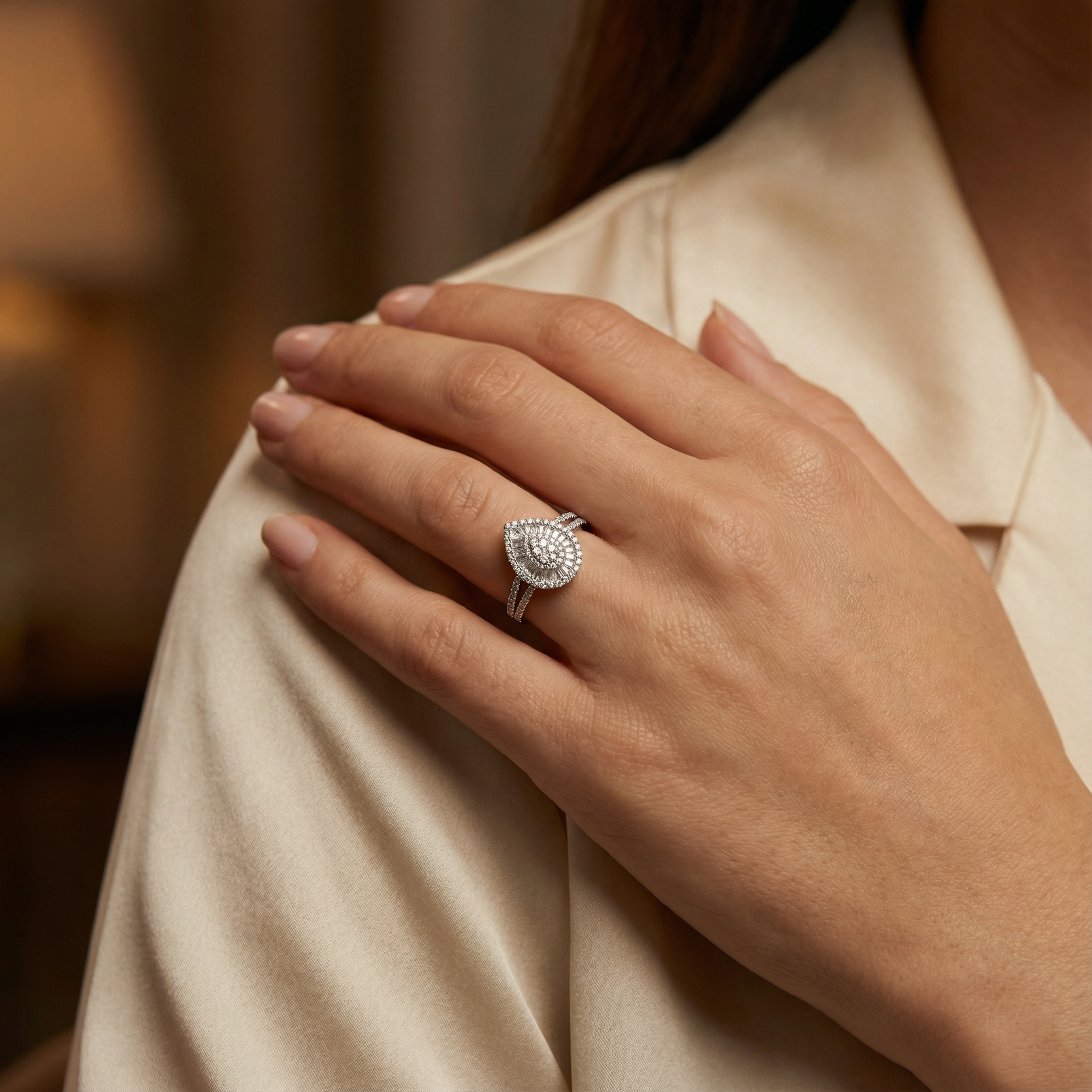 1,06 Karat Tasarım Baget Pırlanta Yüzük