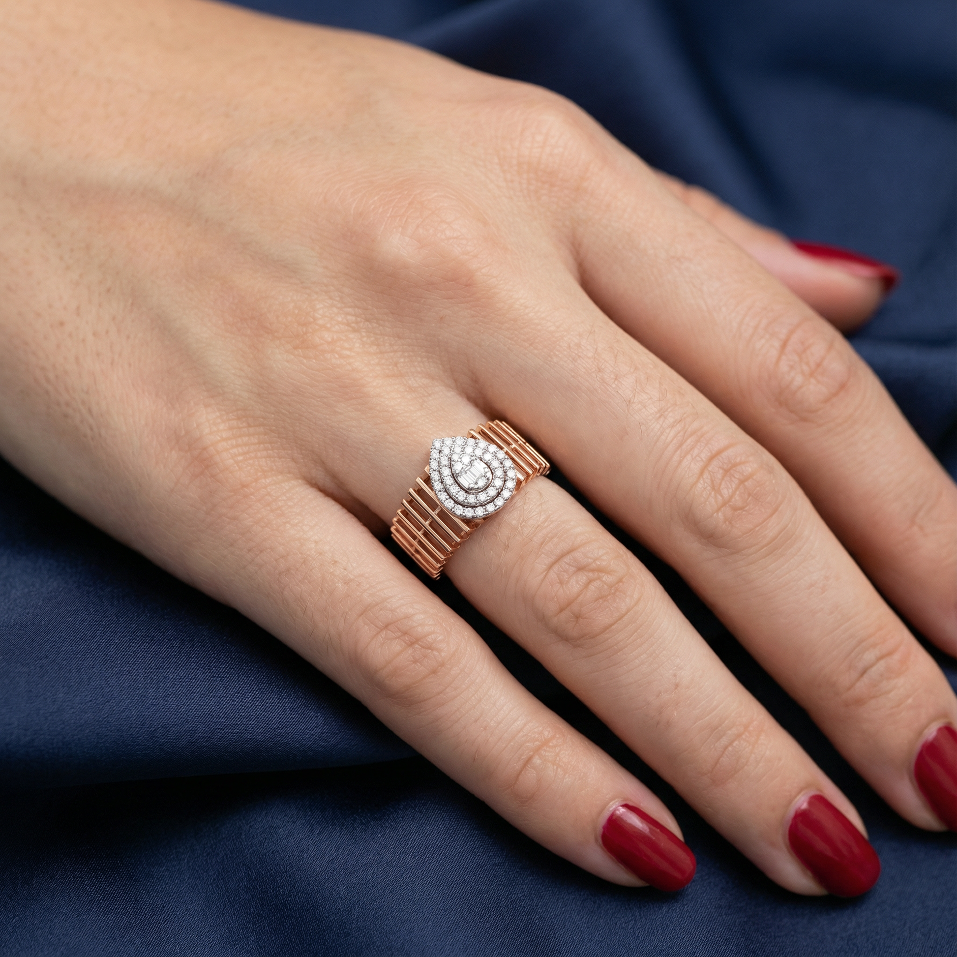 0,36 Karat Tasarım Baget Pırlanta Yüzük