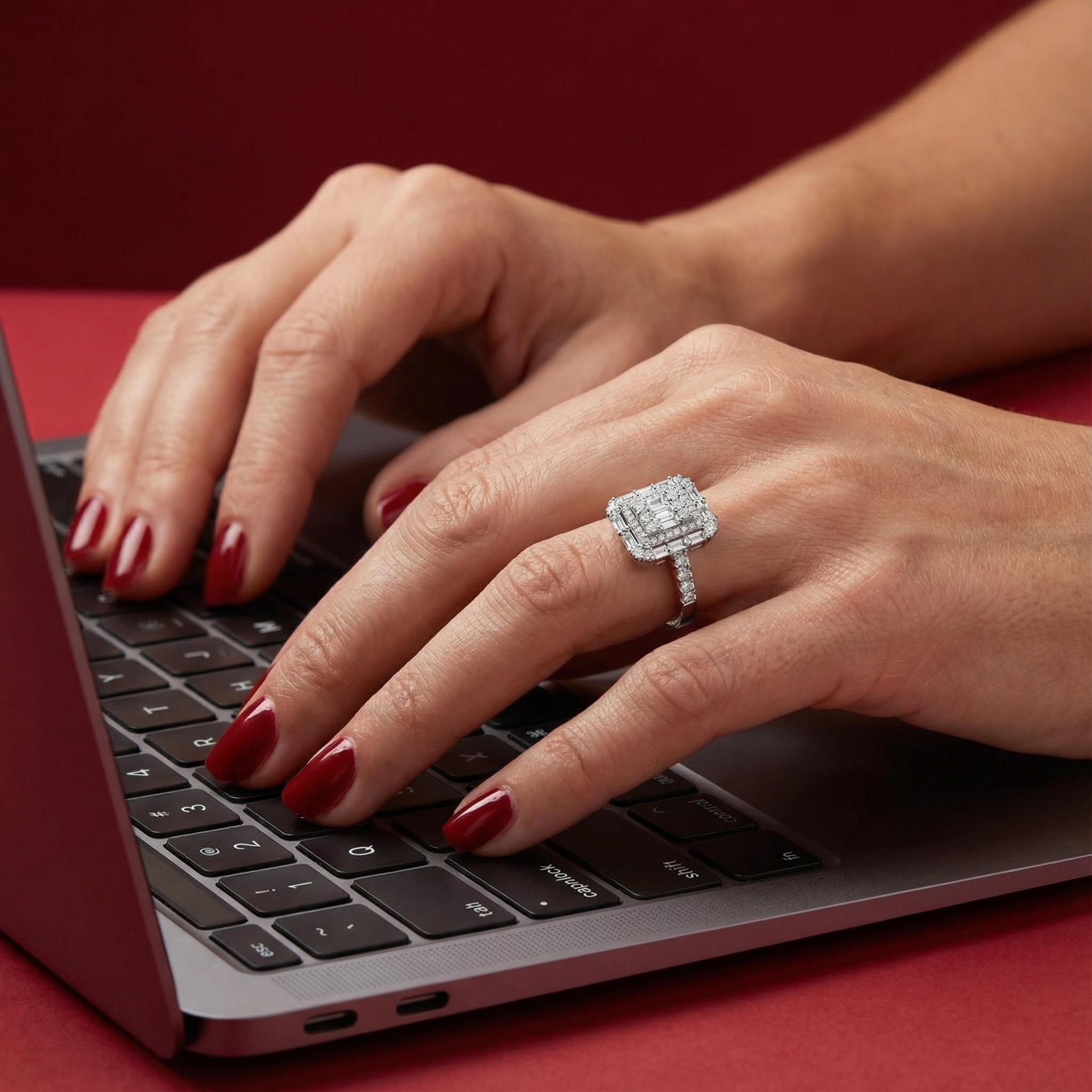 0,99 Karat Tasarım Baget Pırlanta Yüzük