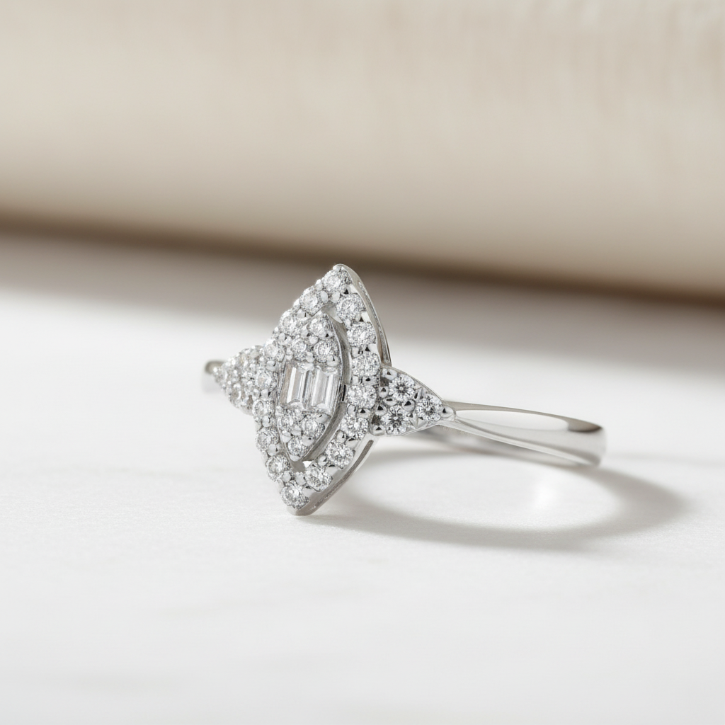 0,21 Tasarım Baget Pırlanta Yüzük