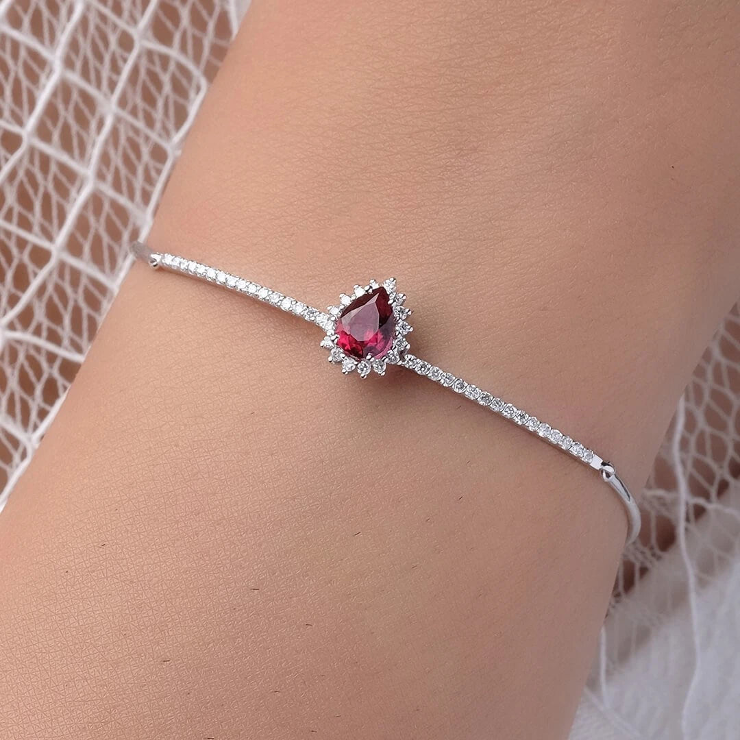 3,73 Karat Pırlantalı Yakut Bileklik "Ahla"