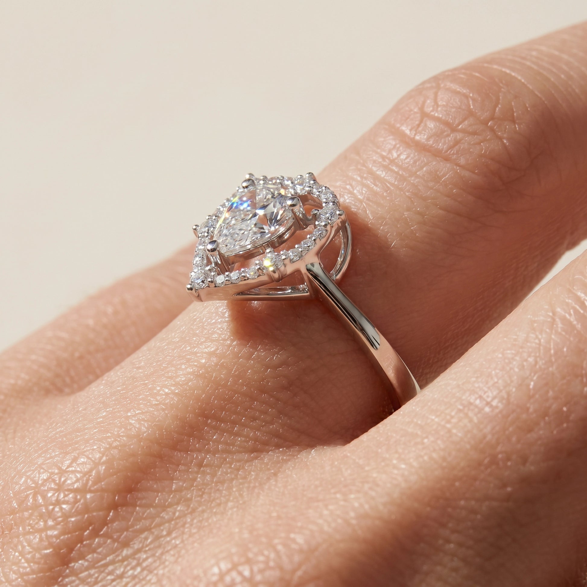 0.30 Carat Half-Circle Diamond Ring "Veca"