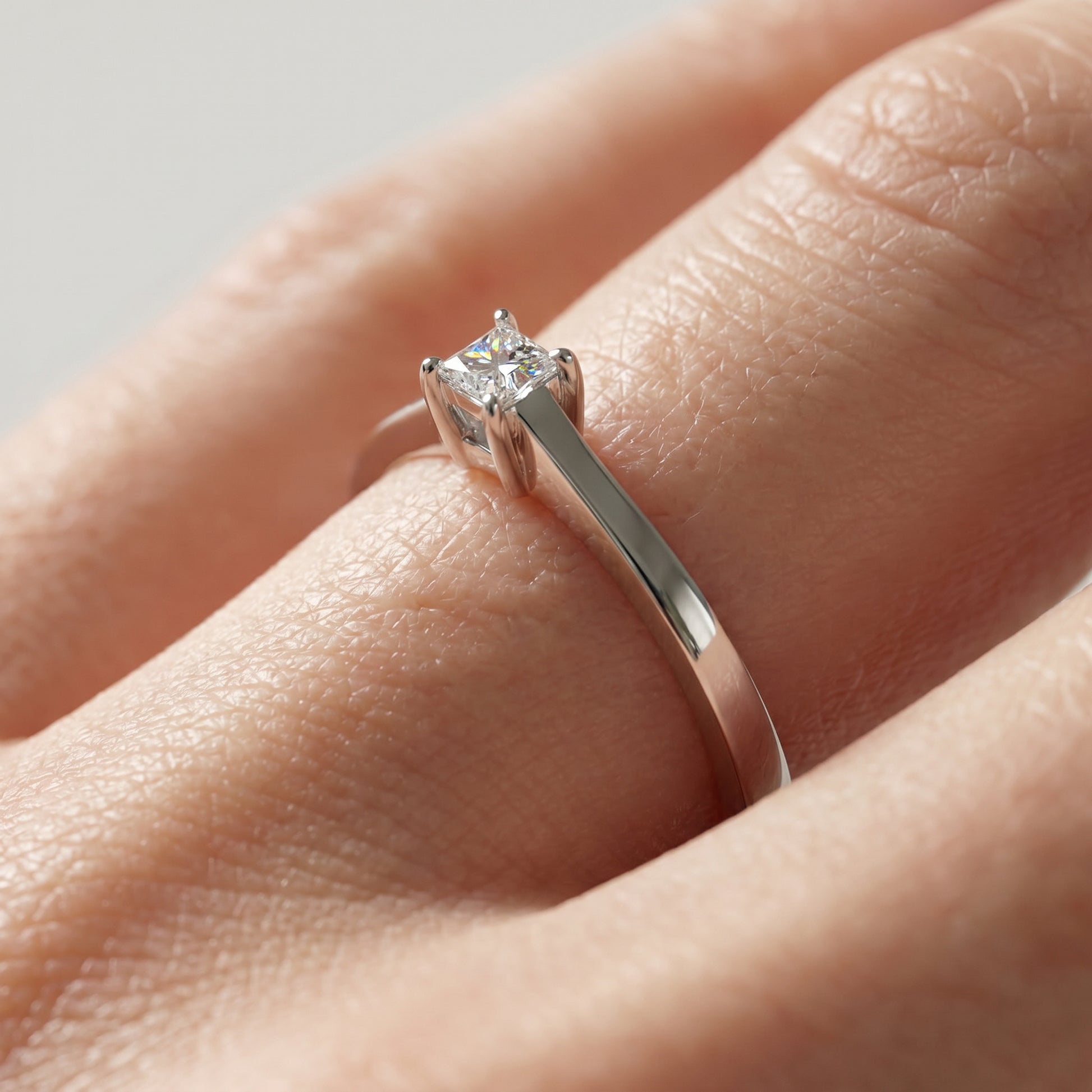 0,12 Karat F Renk Tektaş Pırlanta Yüzük - Venta Jewelry
