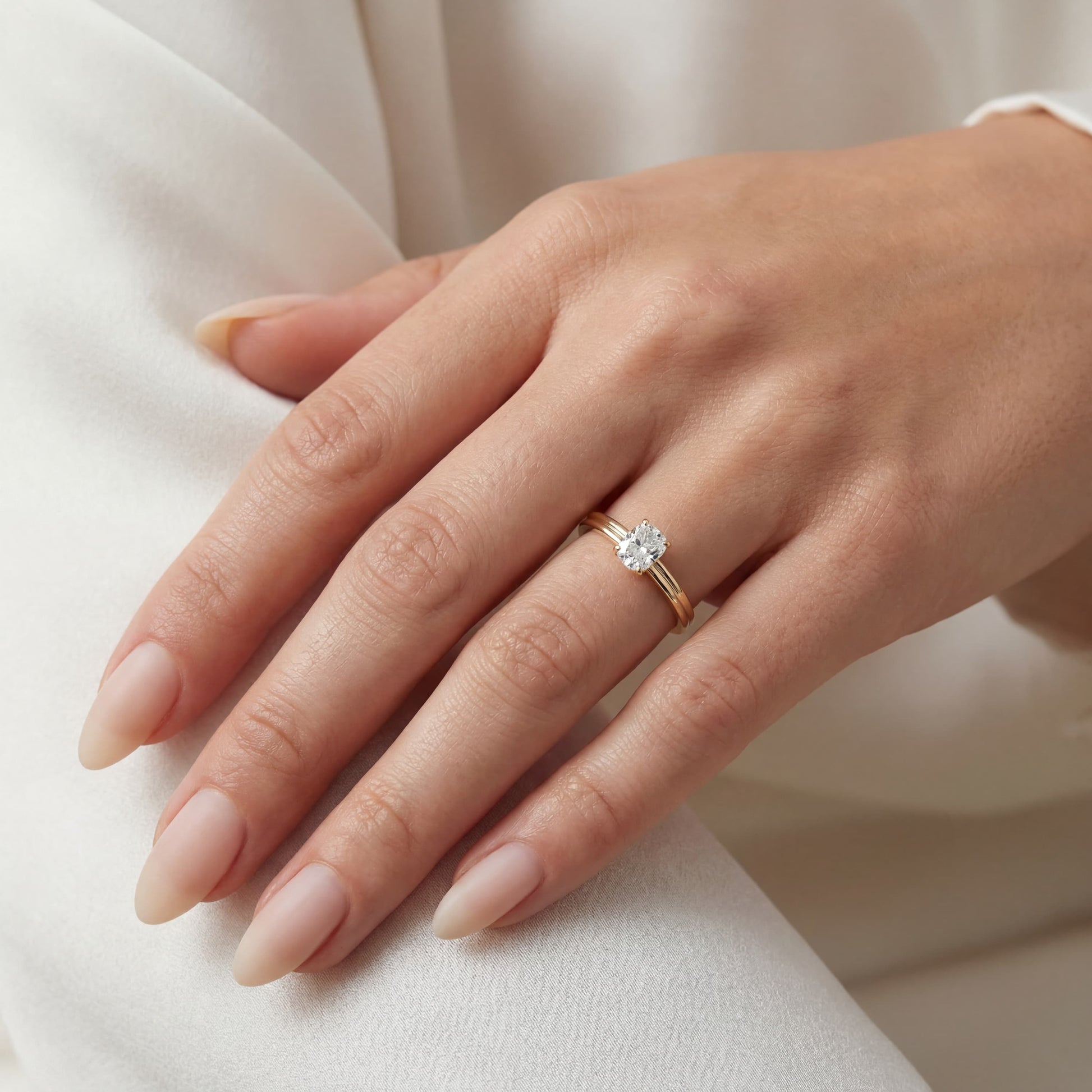 HRD Sertifikalı 0,46 Karat Radiant Tektaş Pırlanta Yüzük - Venta Jewelry