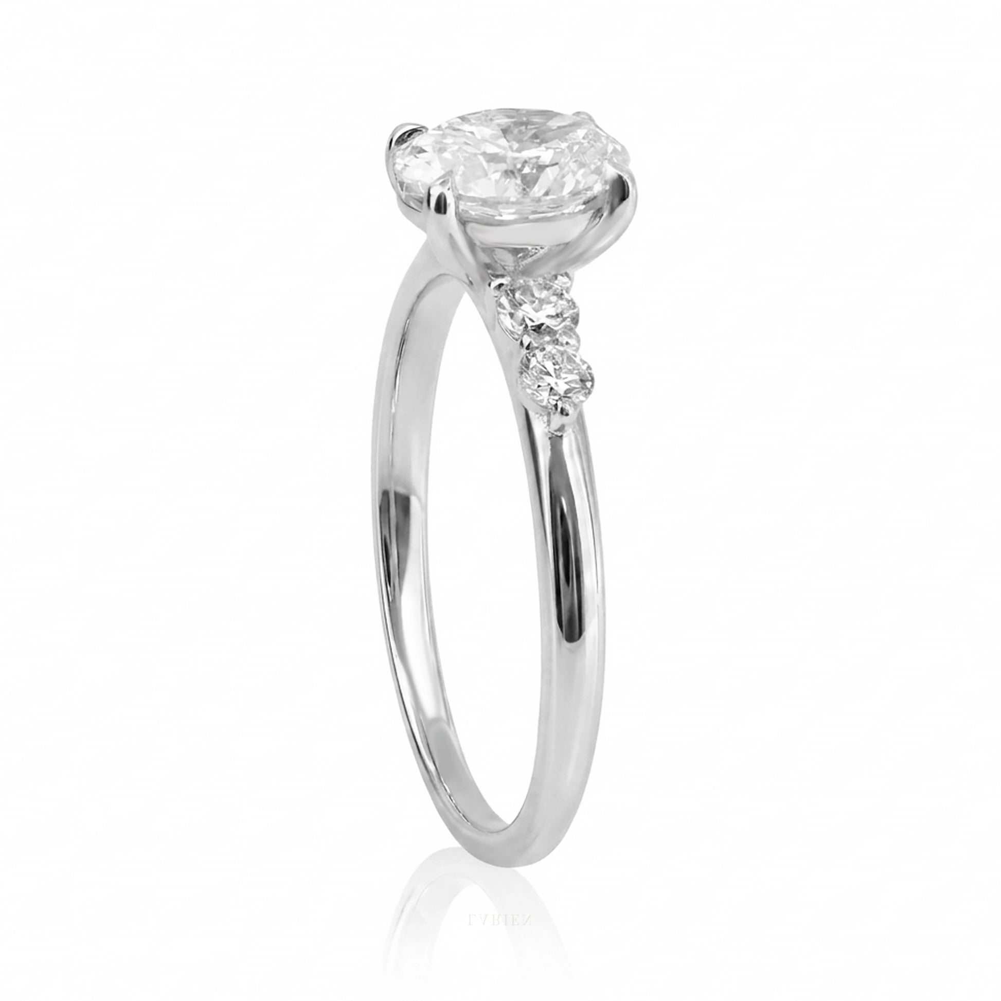 0.30 Carat Half-Circle Diamond Ring "Veca"
