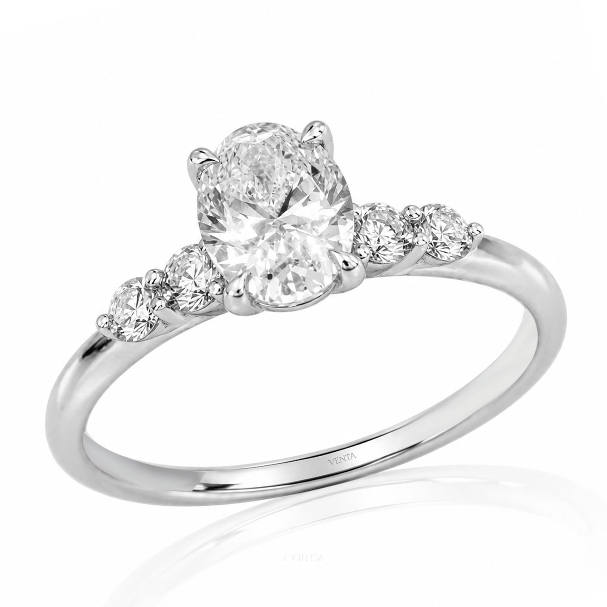 0.30 Carat Half-Circle Diamond Ring "Veca"
