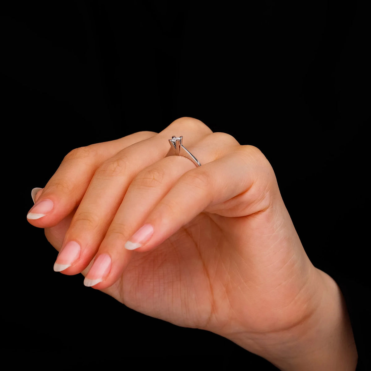 HRD Sertifikalı 0,20 Karat Tektaş Pırlanta Yüzük "Liya", F Renk SI2 - Venta Jewelry
