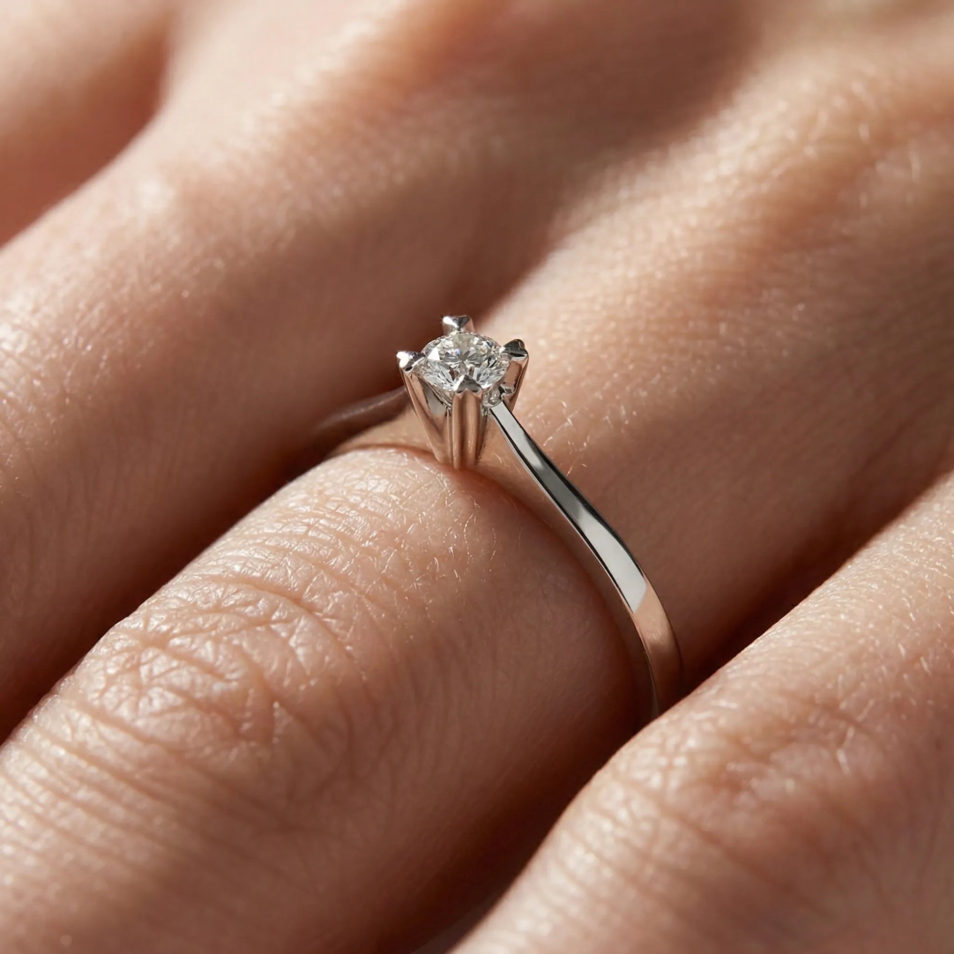 HRD Sertifikalı 0,30 Karat F Renk Tektaş Pırlanta Yüzük "Kalp", F Renk SI1 - Venta Jewelry

