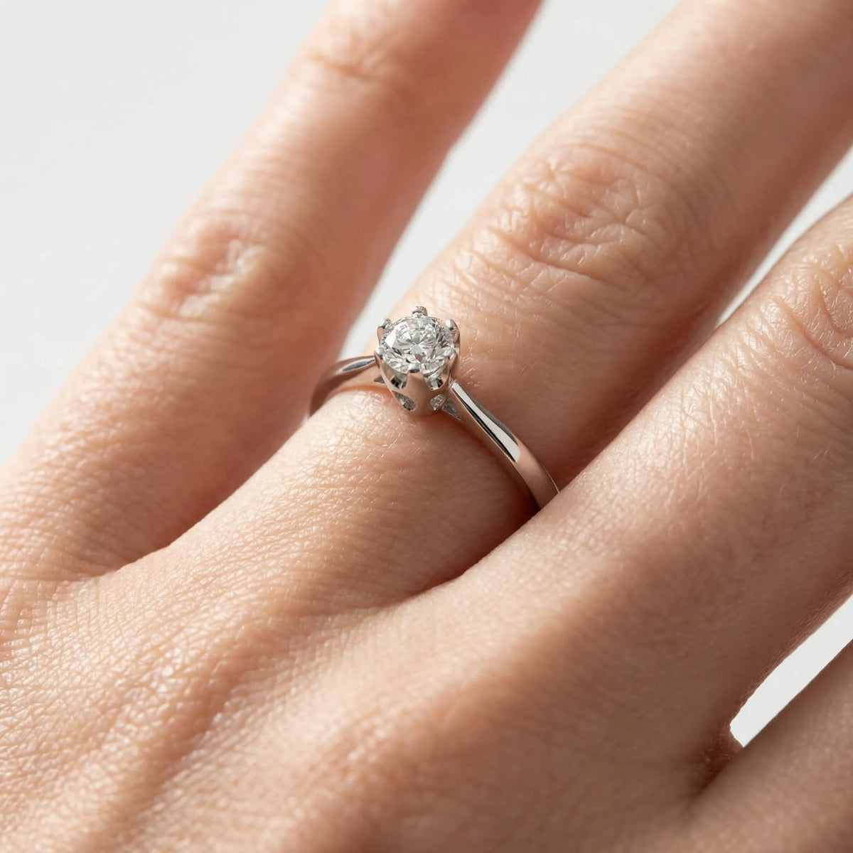 HRD Sertifikalı 0,30 Karat F Renk Tektaş Pırlanta Yüzük, F Renk SI1 - Venta Jewelry
