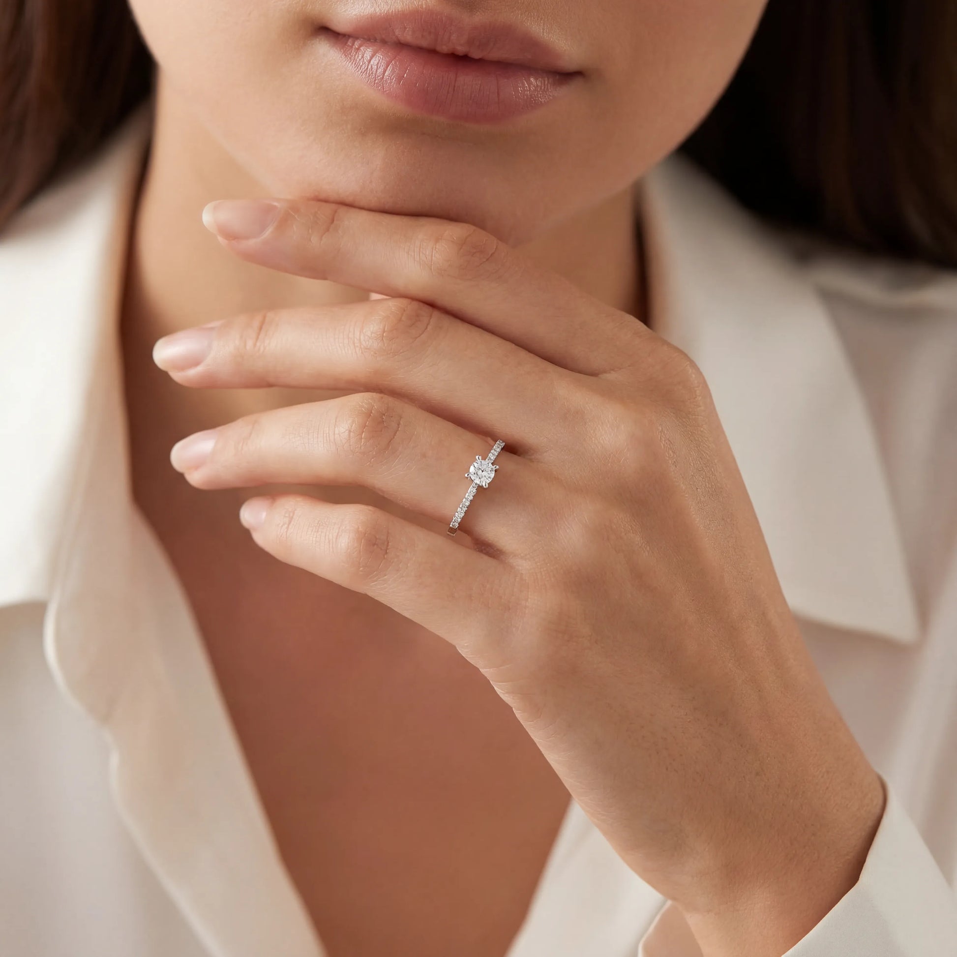 HRD Sertifikalı 0,30 Karat Kolu Taşlı Tektaş Pırlanta Yüzük, F Renk SI - Venta Jewelry
