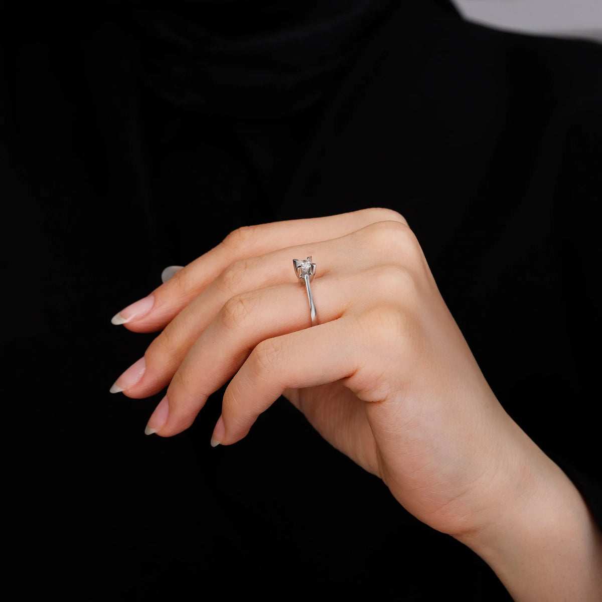 HRD Sertifikalı 0,40 Karat Tektaş Pırlanta Yüzük "Badem", E Renk SI2 - Venta Jewelry
