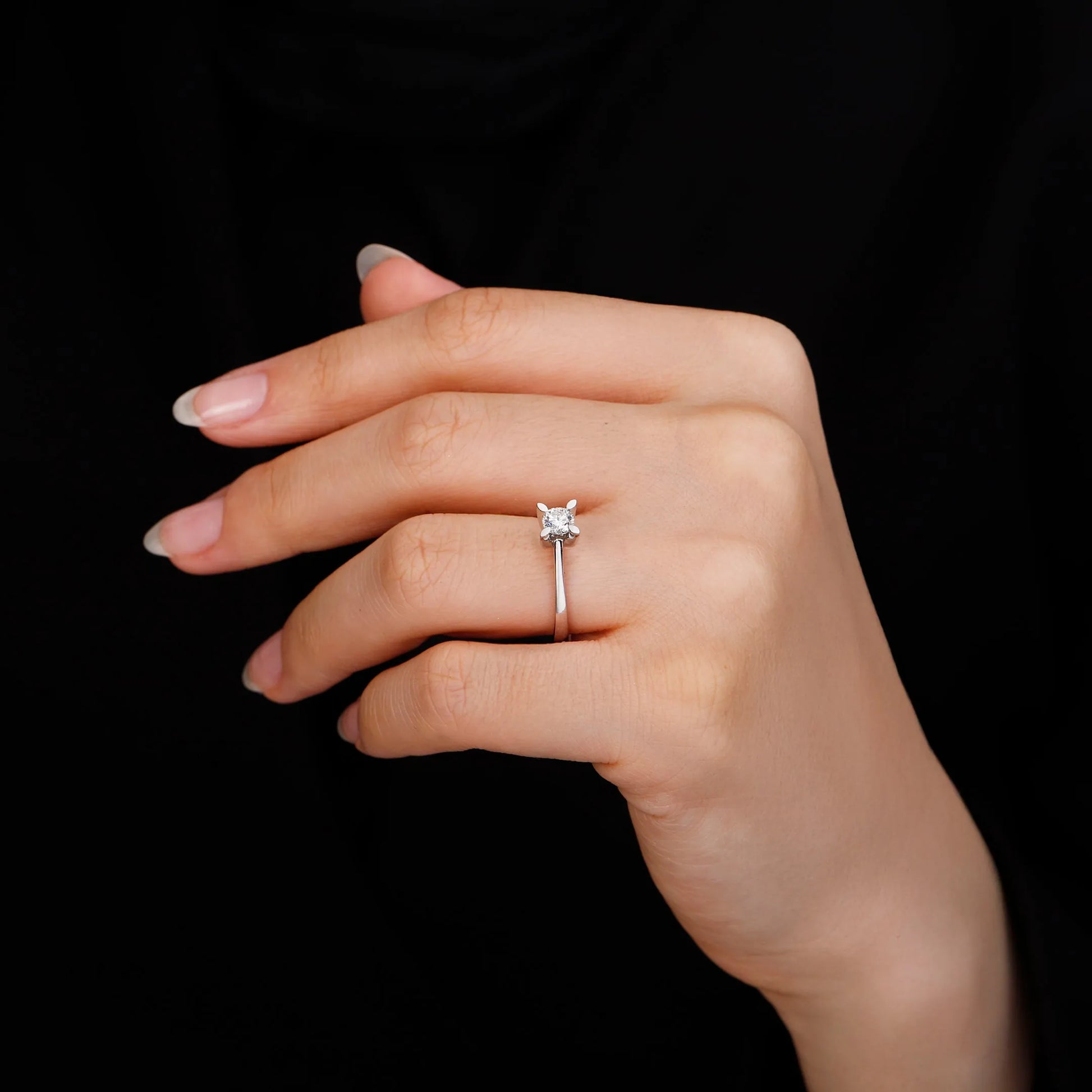 HRD Sertifikalı 0,40 Karat Tektaş Pırlanta Yüzük "Badem", E Renk SI2 - Venta Jewelry
