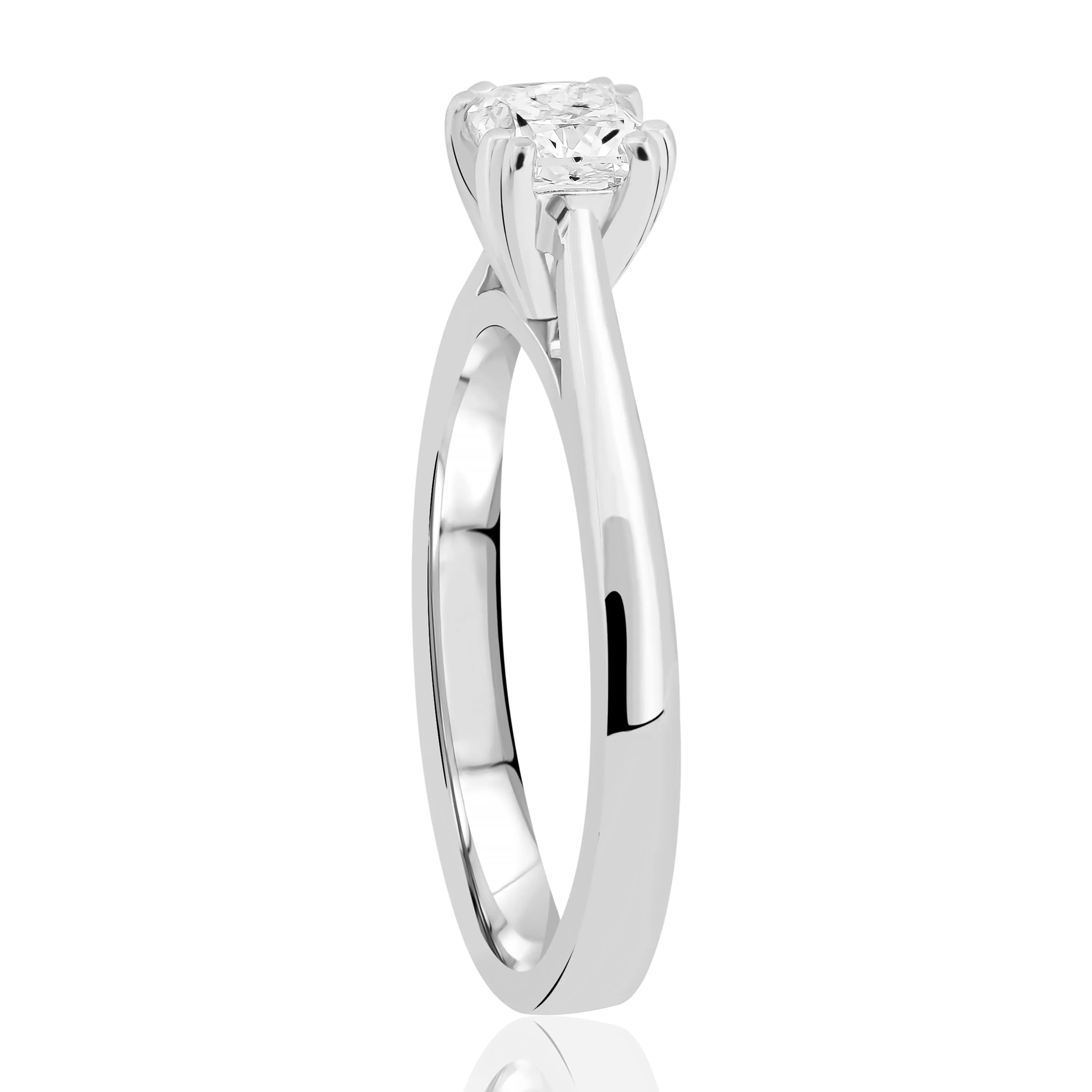HRD Sertifikalı 0,50 Karat Cushion Tektaş Pırlanta Yüzük, E Renk SI2 - Venta Jewelry