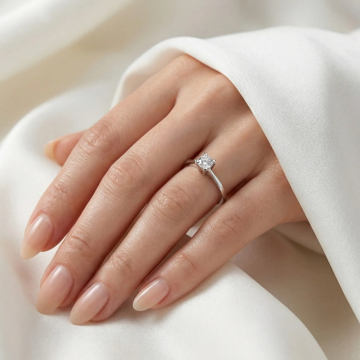 HRD Sertifikalı 0,70 Karat D Renk Tektaş Pırlanta Yüzük "Kalp", D Renk VS2 - Venta Jewelry
