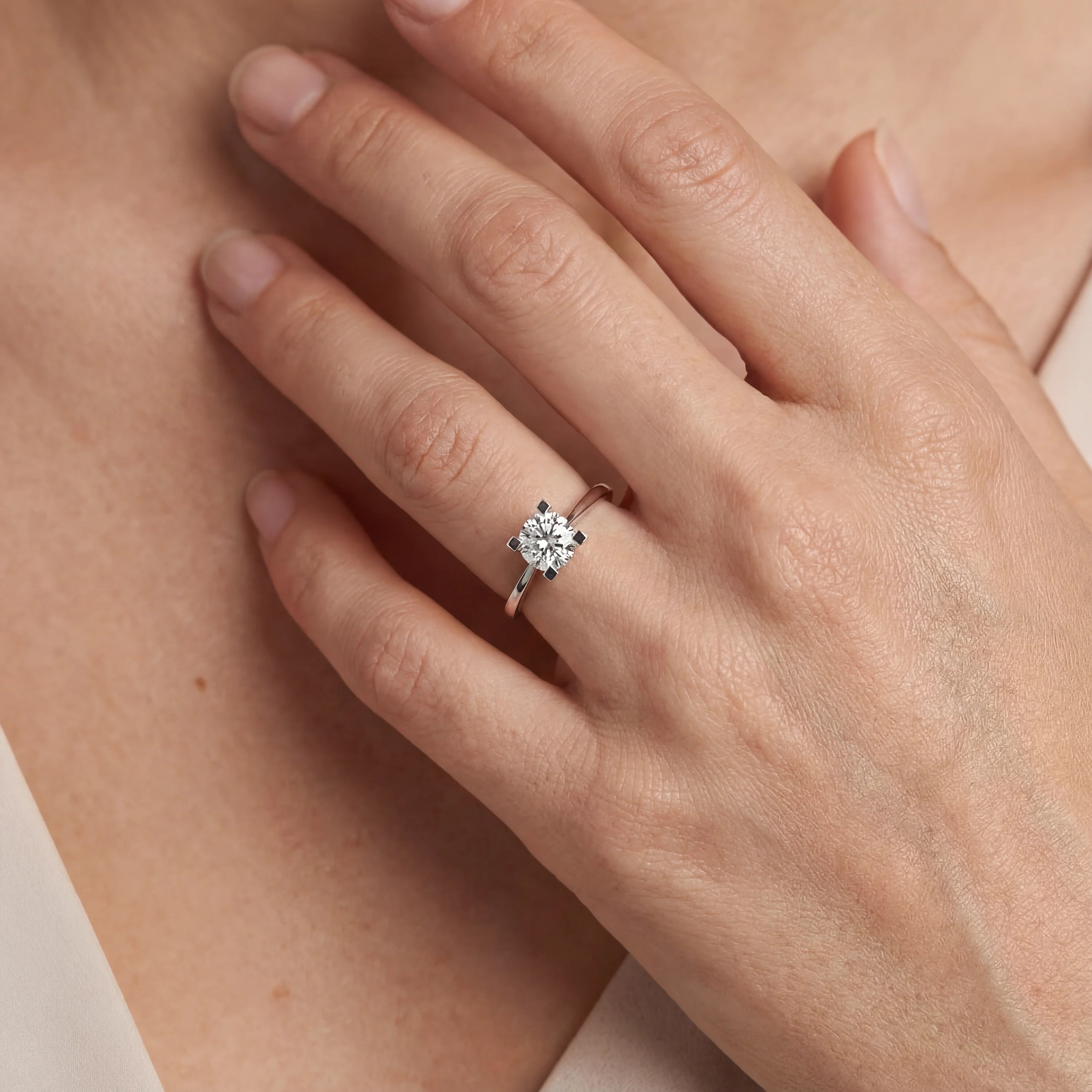 HRD Sertifikalı 0,90 Karat Tektaş Pırlanta Yüzük "Liya" - Venta Jewelry