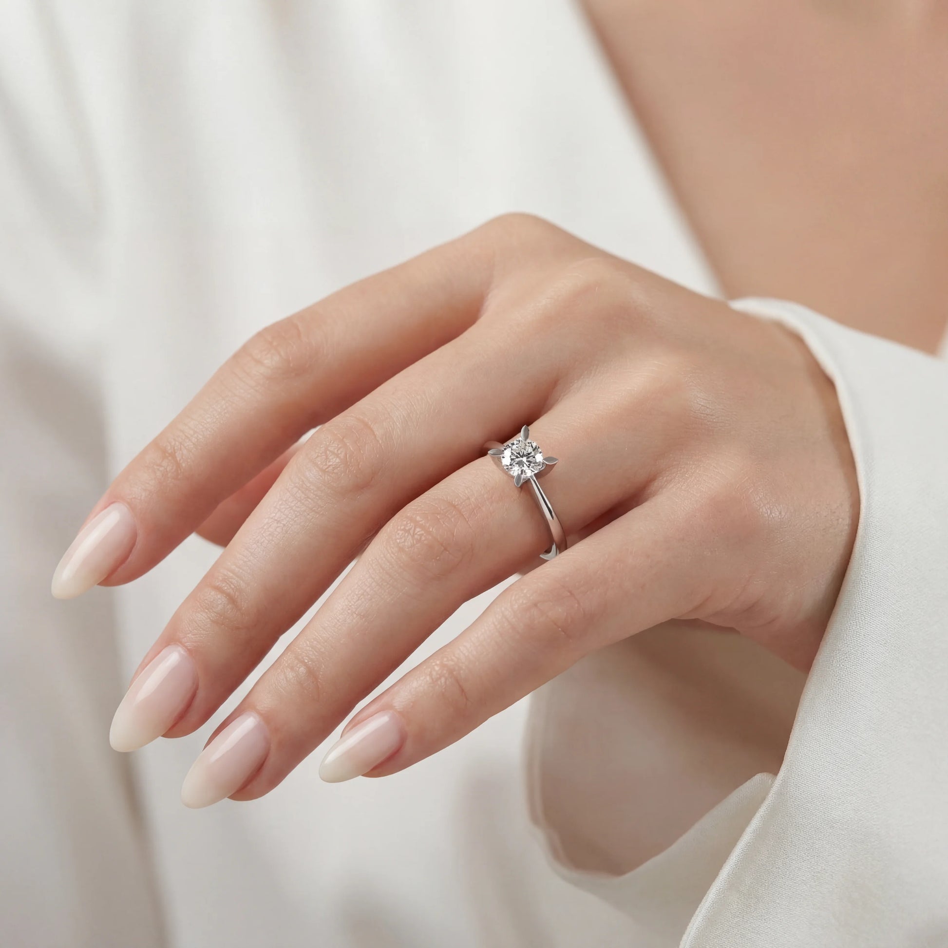 HRD Sertifikalı 1,00 Karat Tektaş Pırlanta Yüzük "Badem" - Venta Jewelry