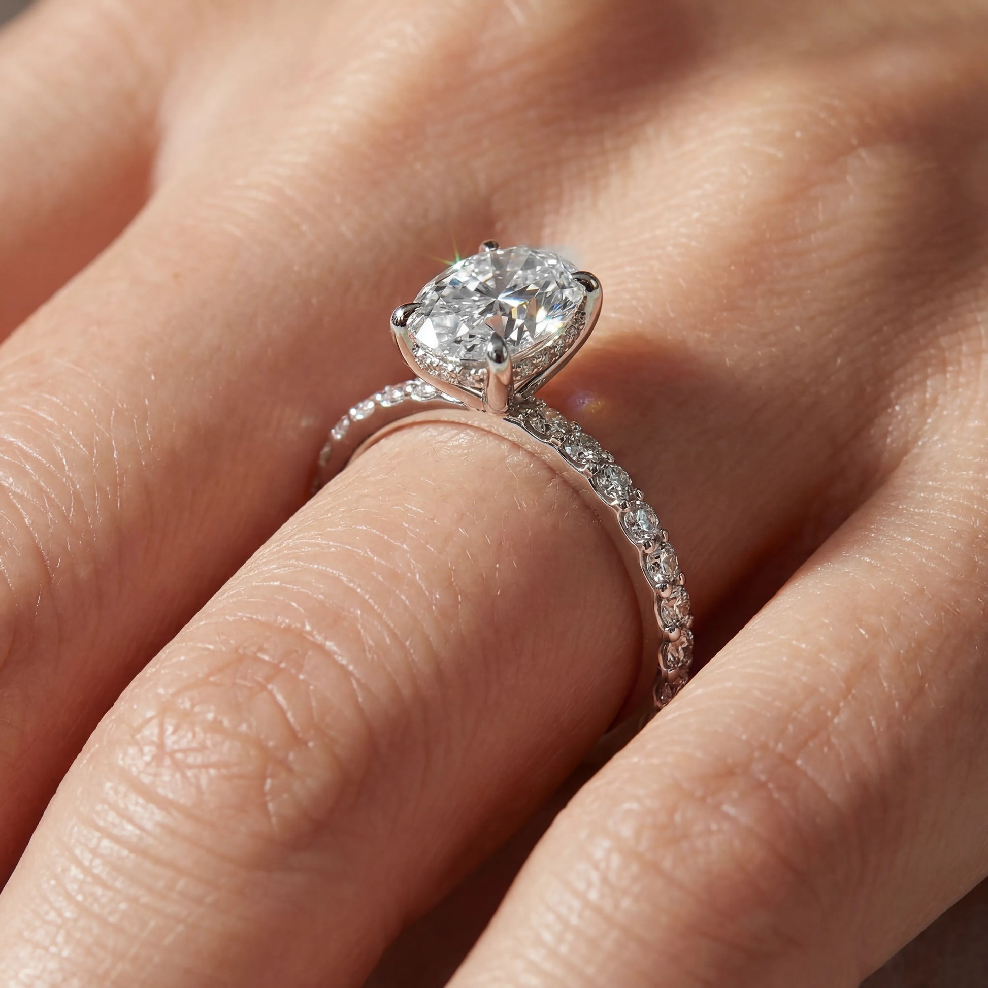 HRD Sertifikalı 1,21 Karat Oval Tektaş Pırlanta Yüzük, E Renk SI2 - Venta Jewelry
