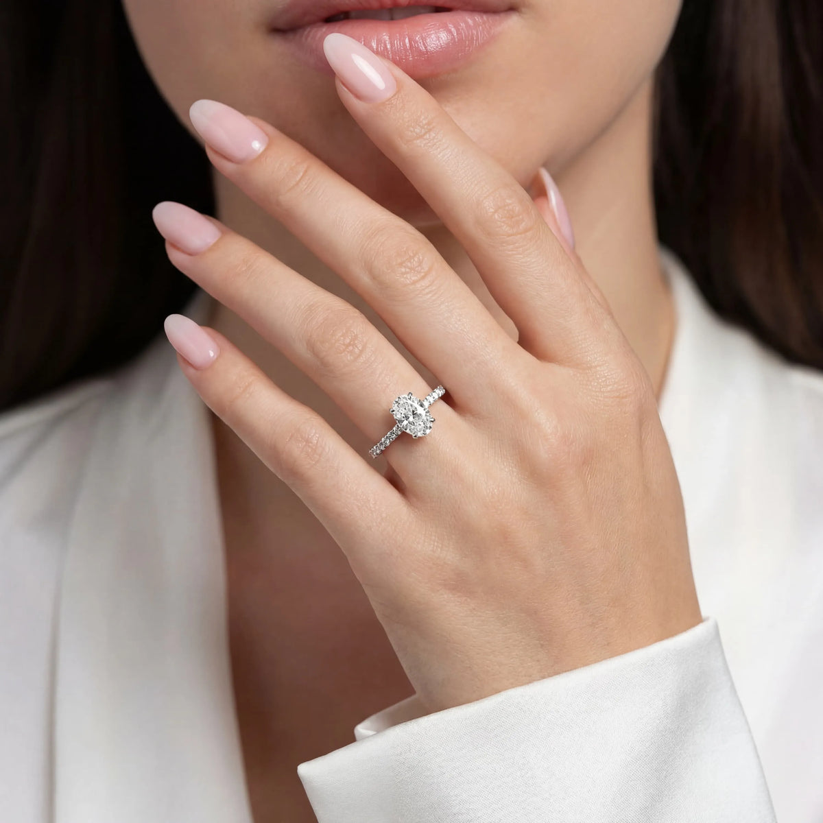 HRD Sertifikalı 1,39 Karat Oval Tektaş Pırlanta Yüzük, D Renk SI2 - Venta Jewelry
