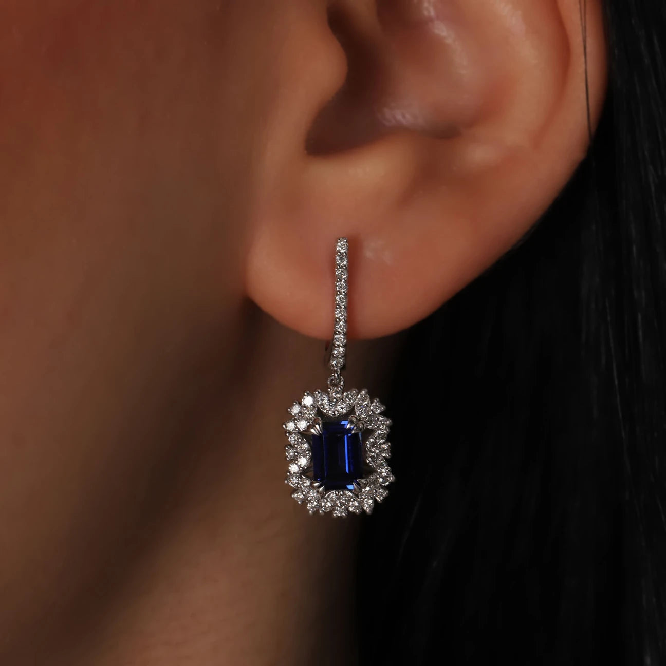 3,23 Karat Pırlantalı Safir Küpe